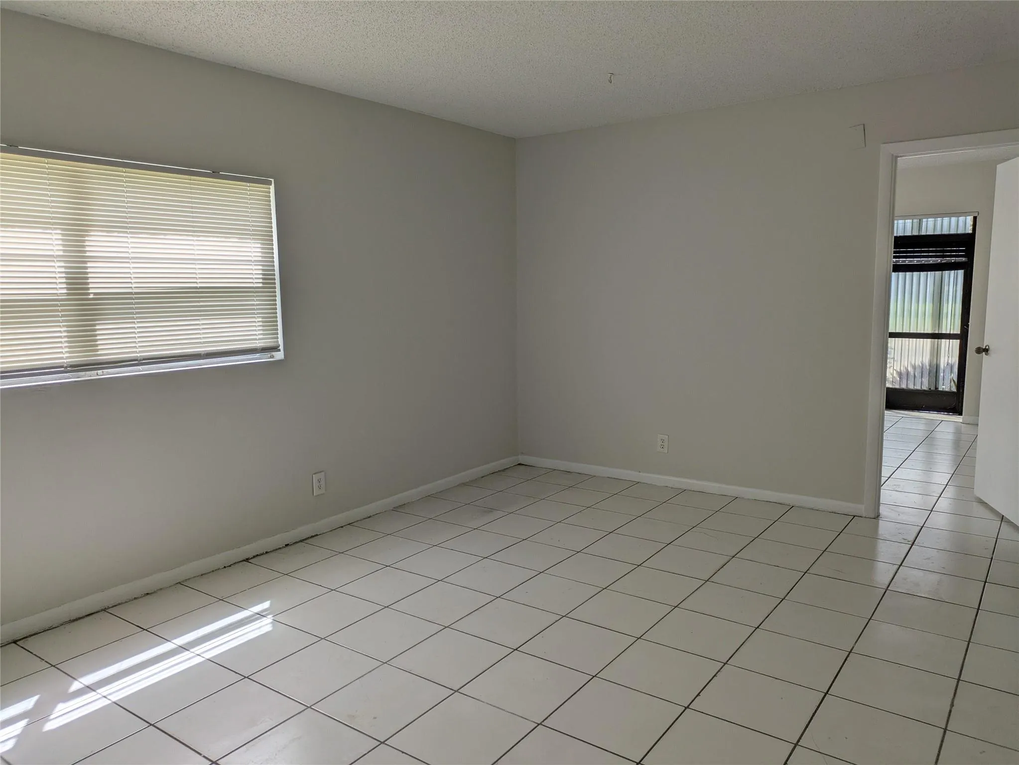 4133 NW 88th Ave, #101