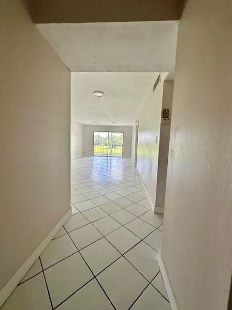 6080 NW 44th St, #205