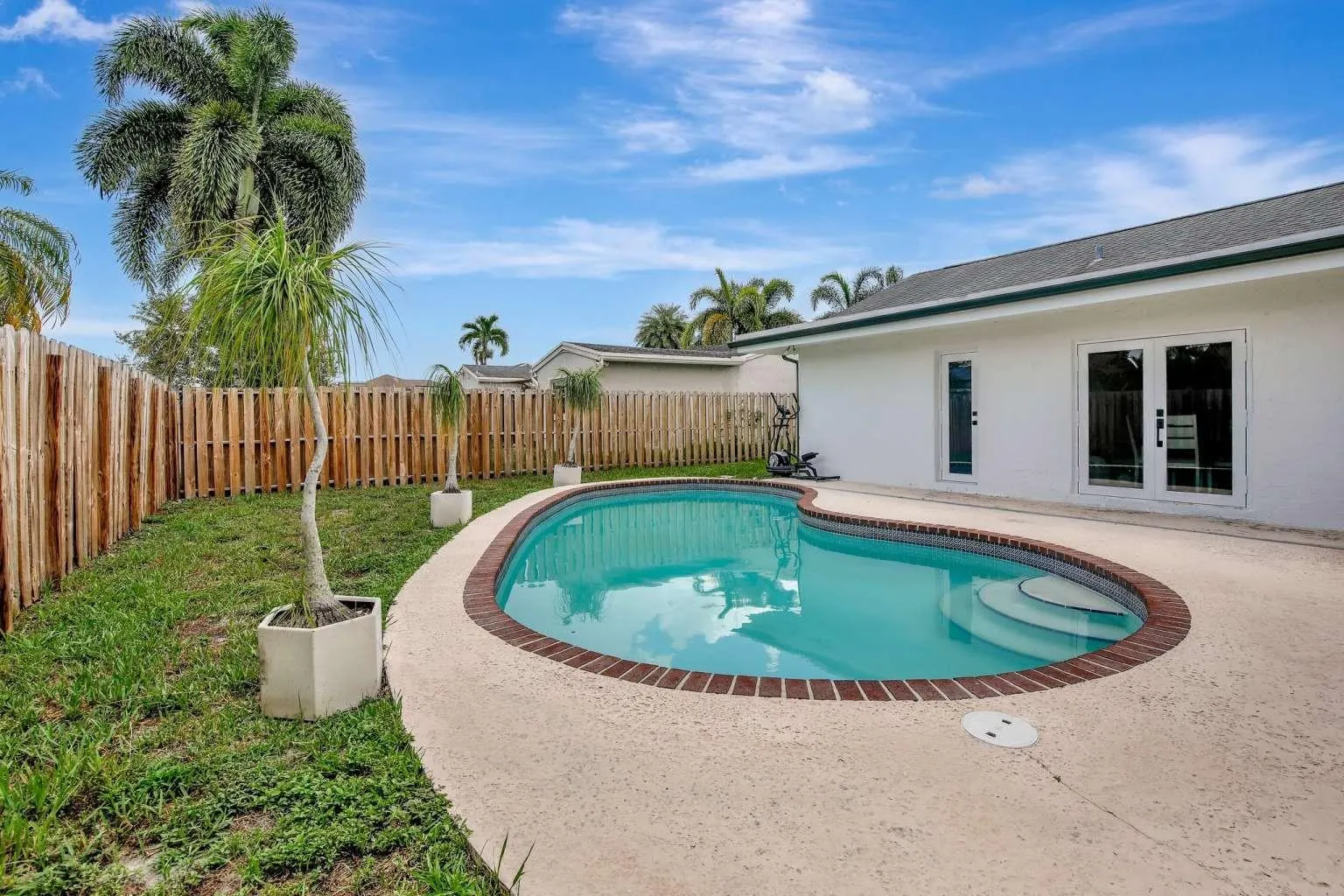 11831 NW 38th Pl