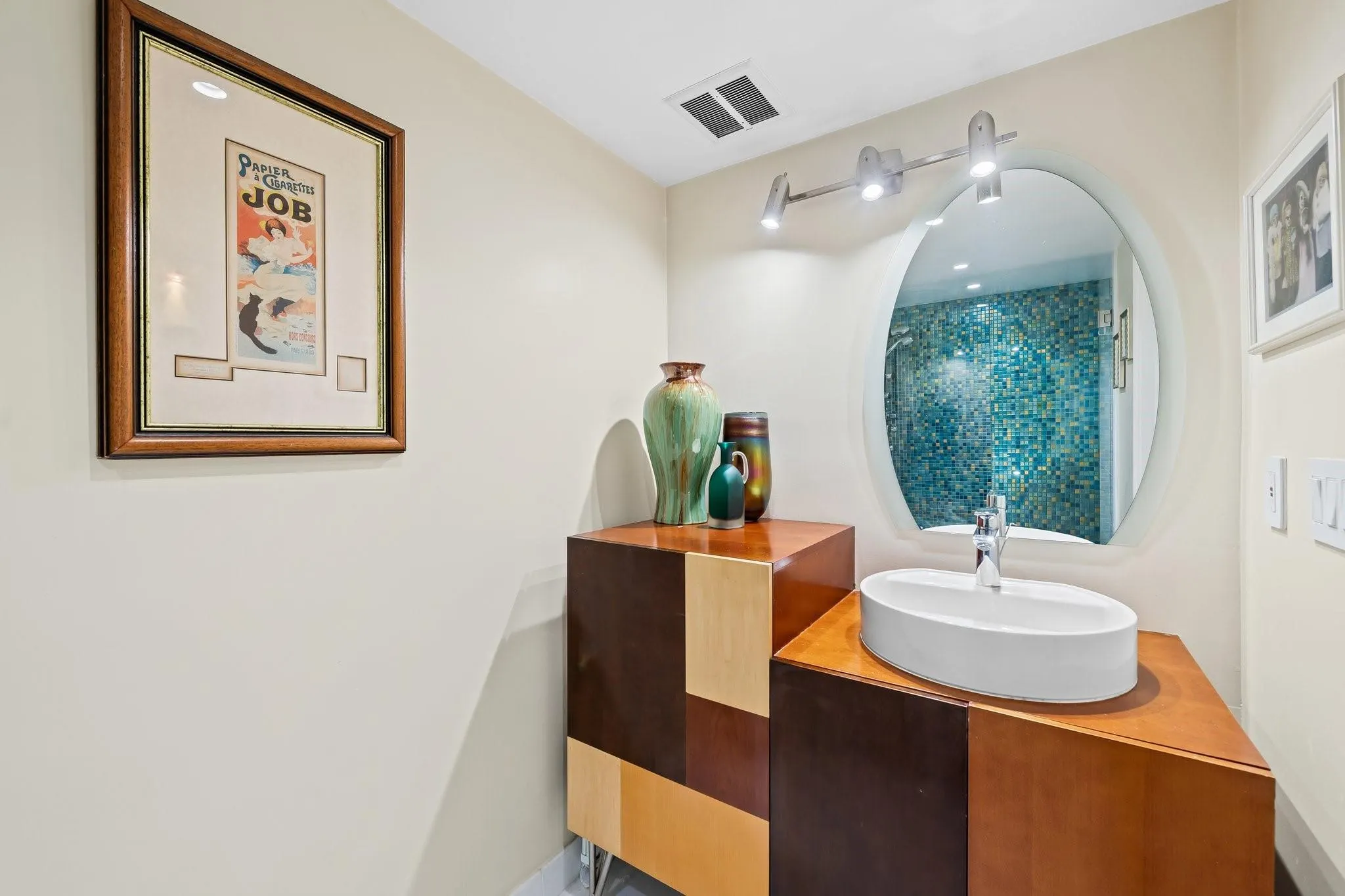 2100 S Ocean Lane, #1707