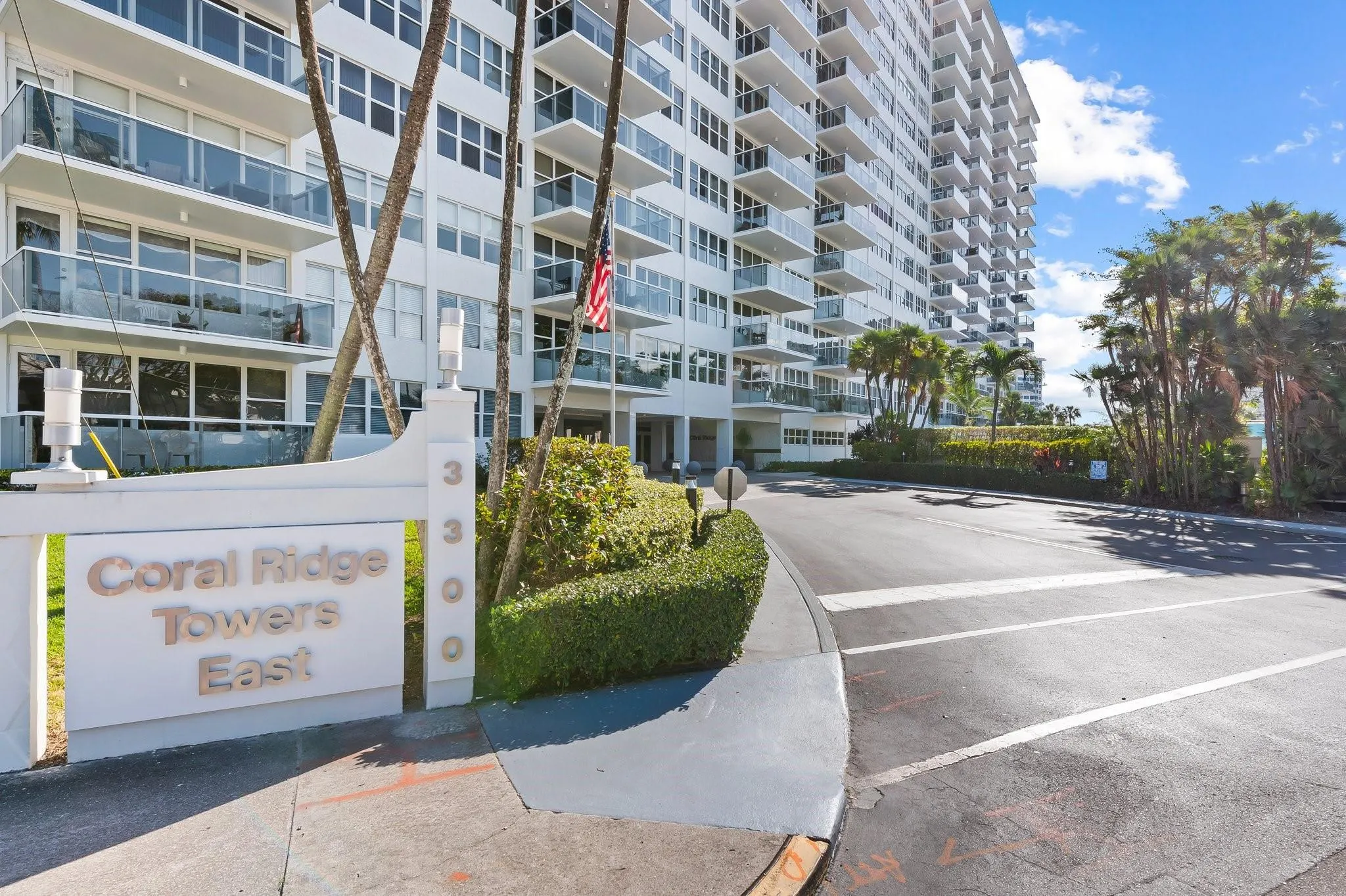 3300 NE 36th St, #806