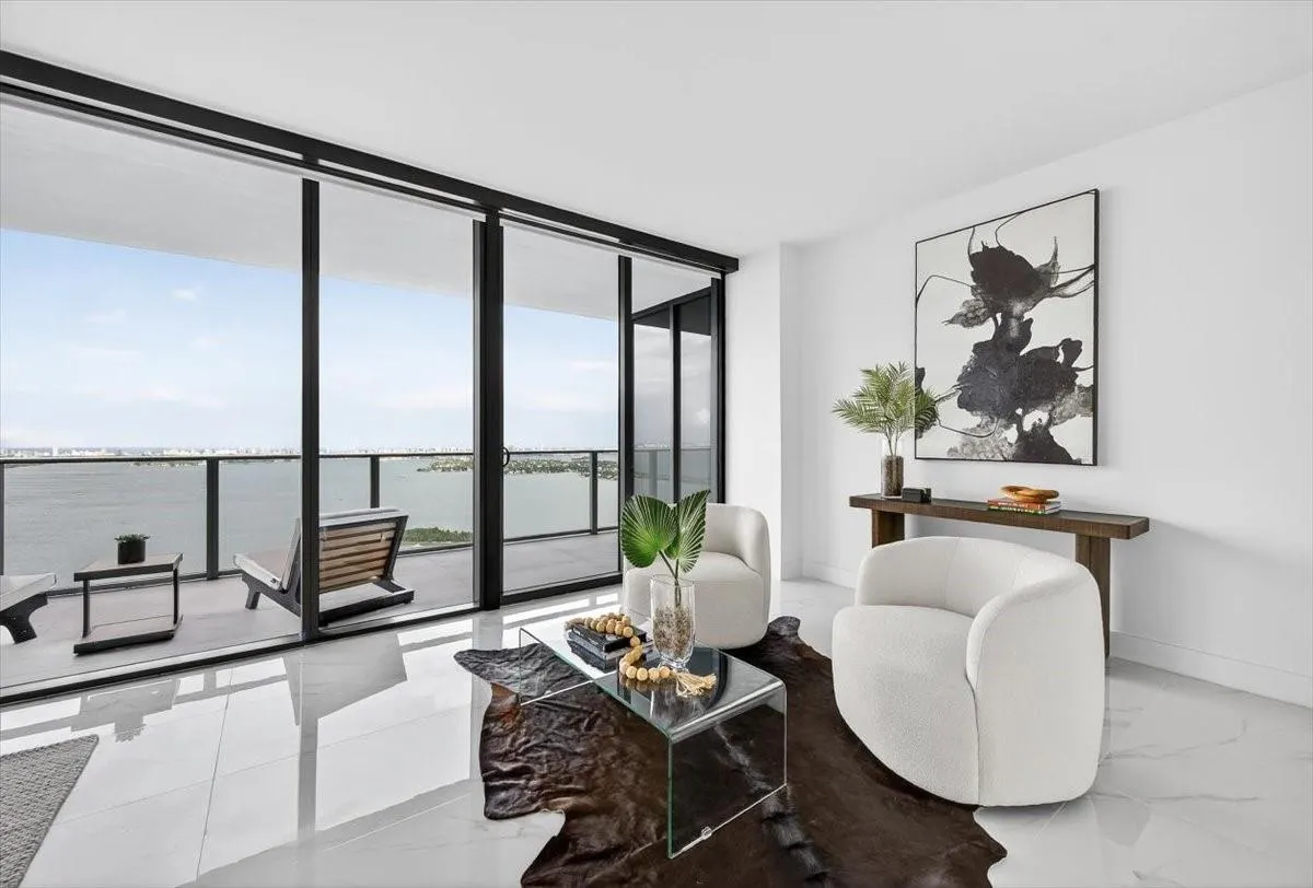 700 NE 24th Street, #4802