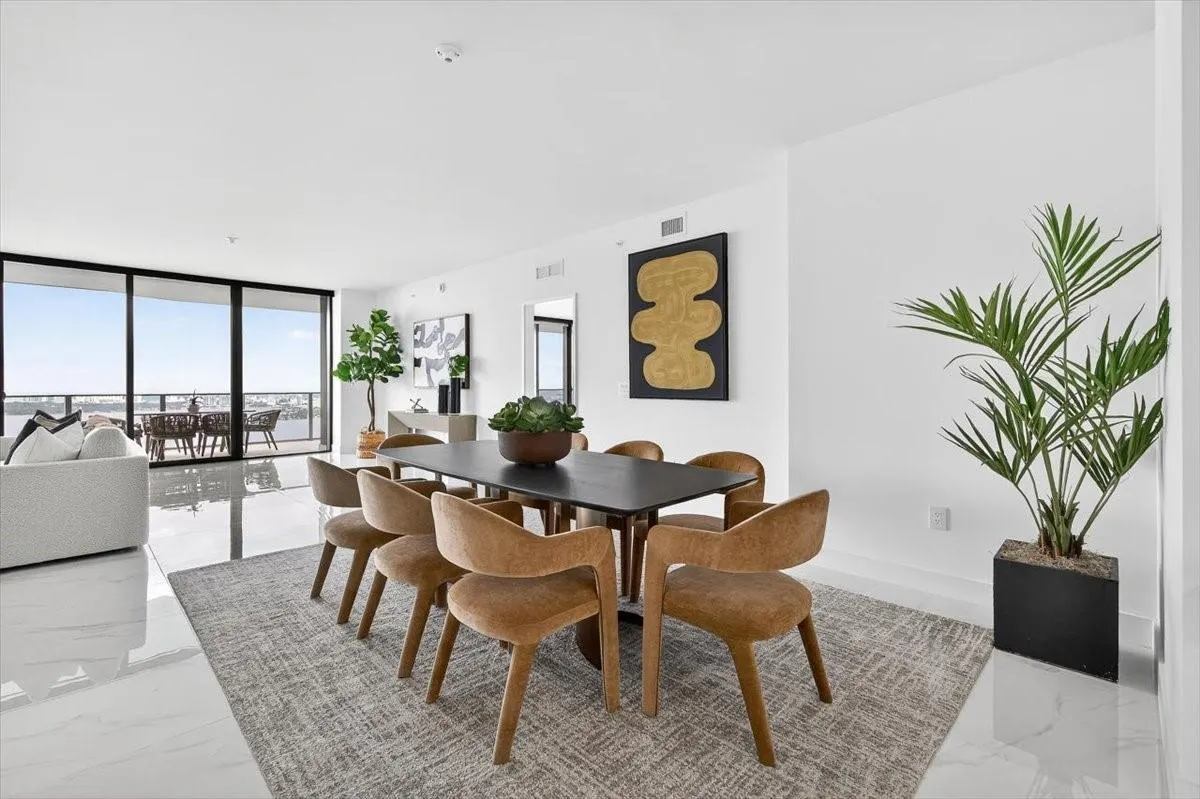 700 NE 24th Street, #4802