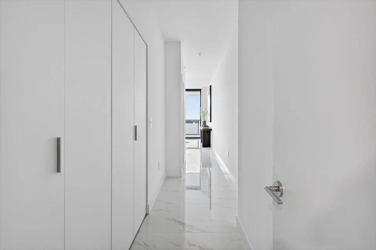 700 NE 24th Street, #4802