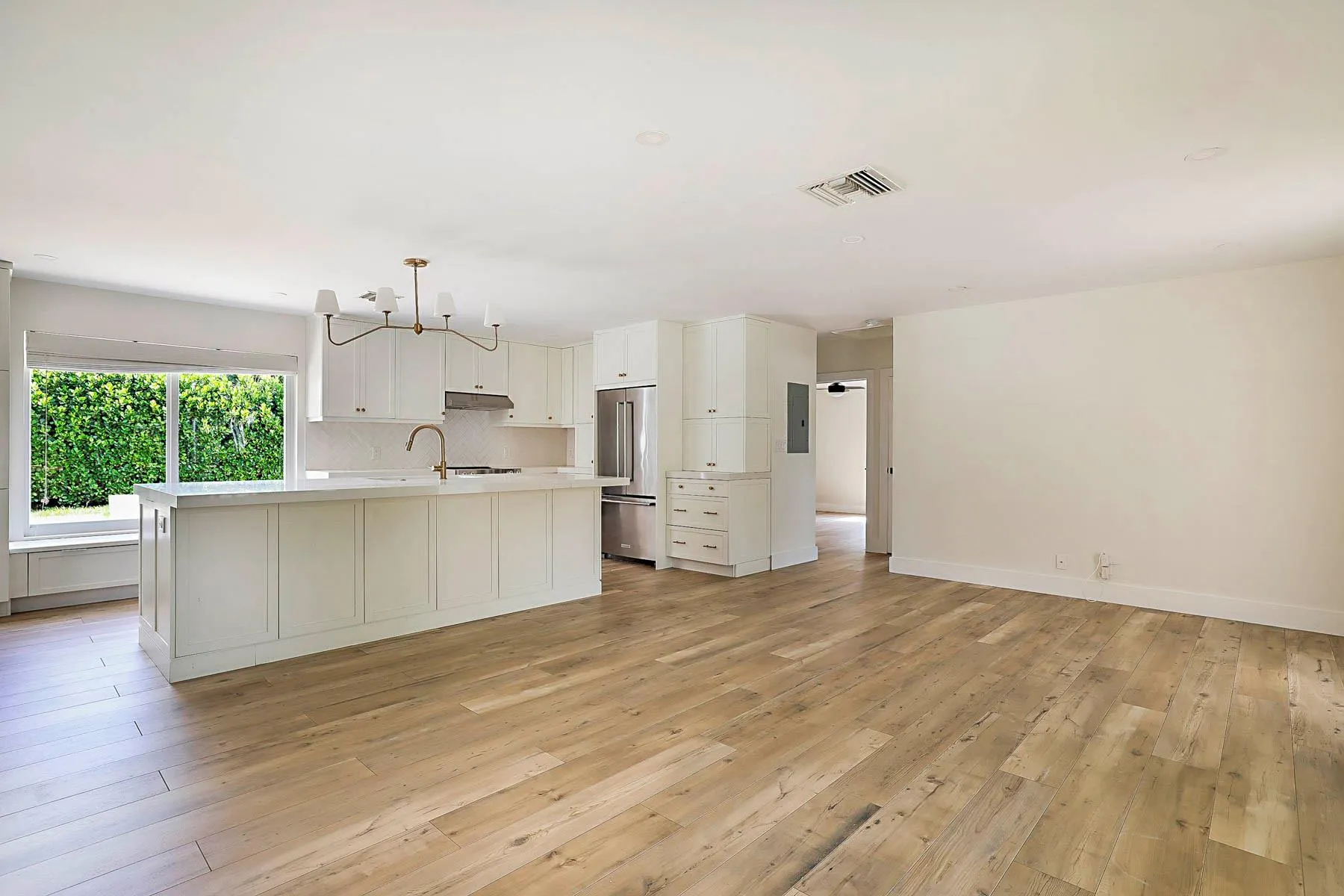 2445 SE 7th st