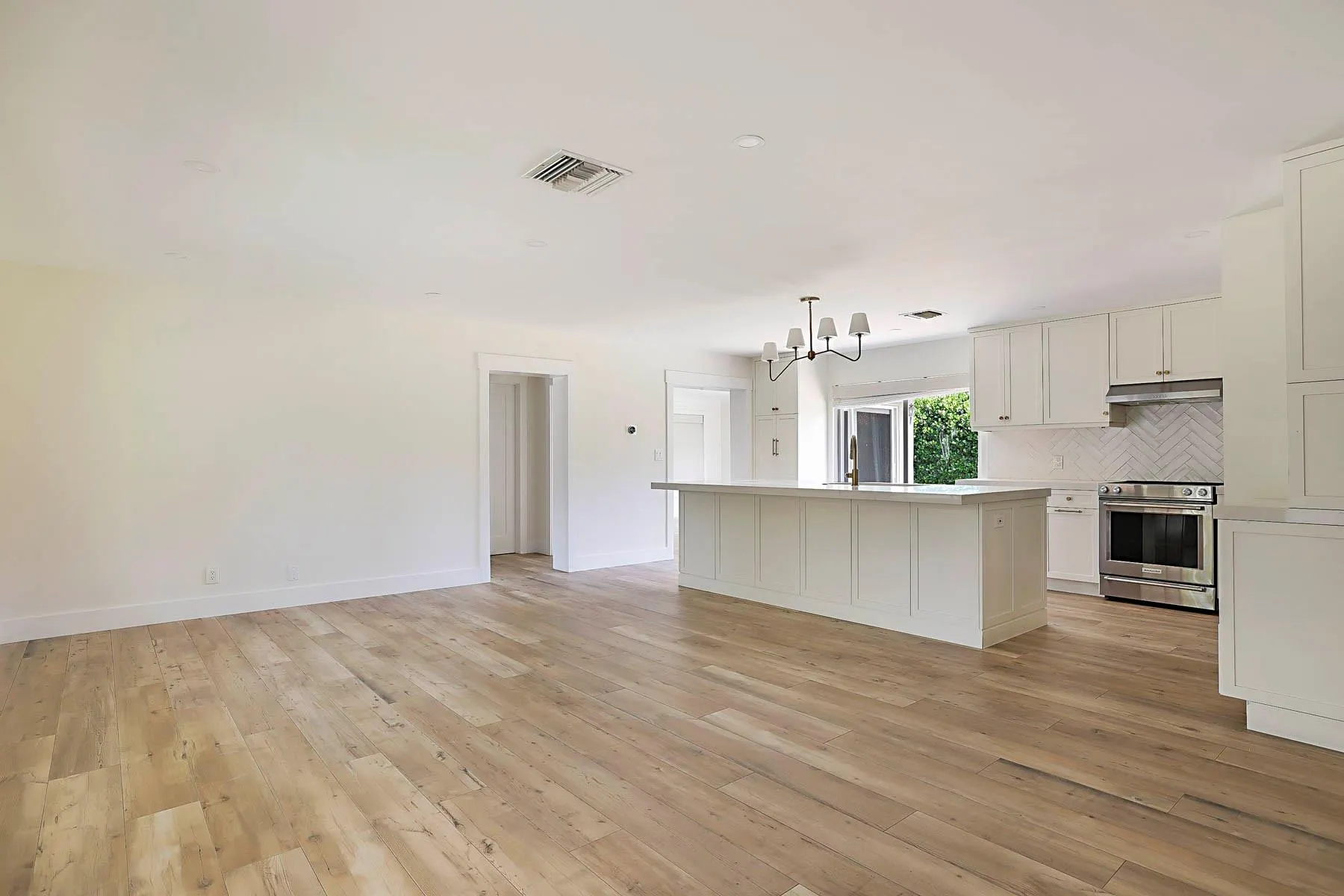 2445 SE 7th st