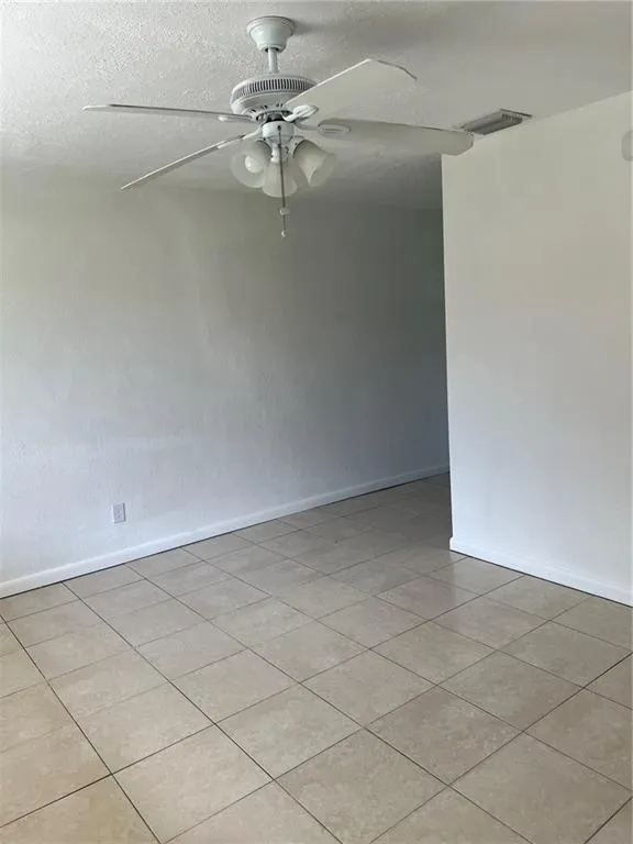 1518 NW 8th Ct