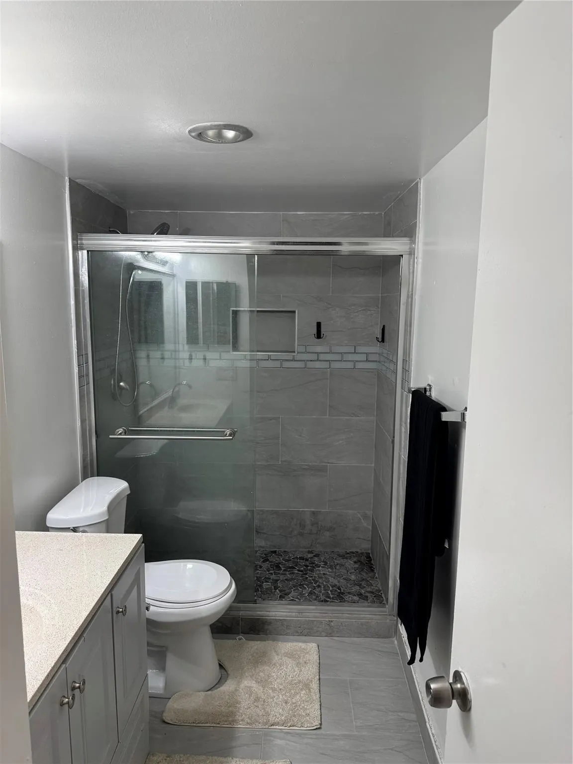 4174 Inverrary Dr, #401