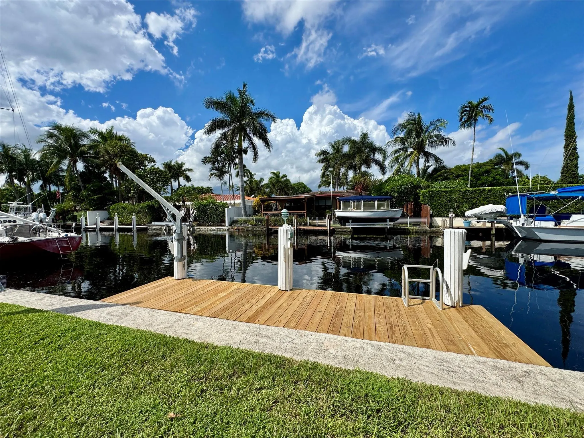 1213 Mandarin Isle