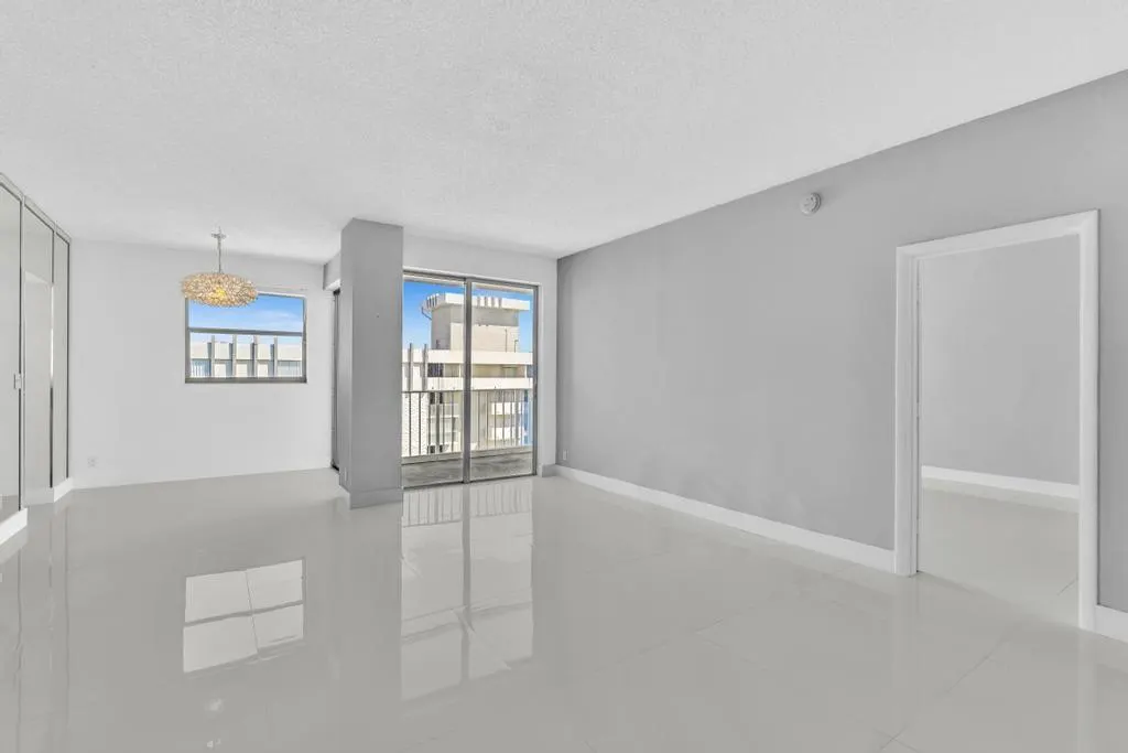 1010 S Ocean Blvd, #PH15