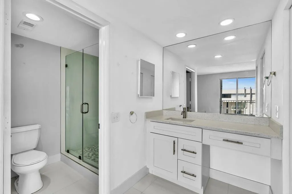 1010 S Ocean Blvd, #PH15