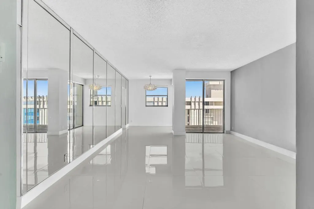 1010 S Ocean Blvd, #PH15