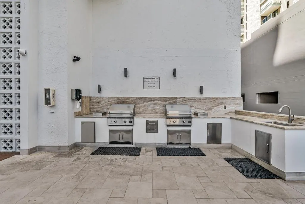 1010 S Ocean Blvd, #PH15