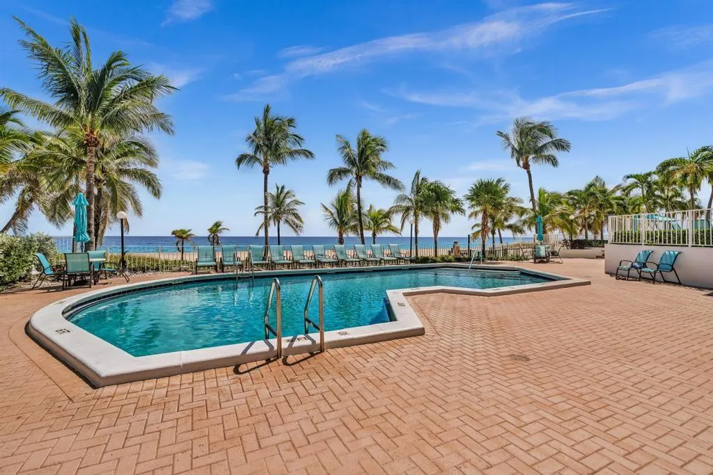 1010 S Ocean Blvd, #PH15
