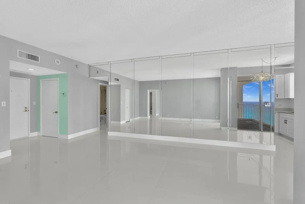 1010 S Ocean Blvd, #PH15