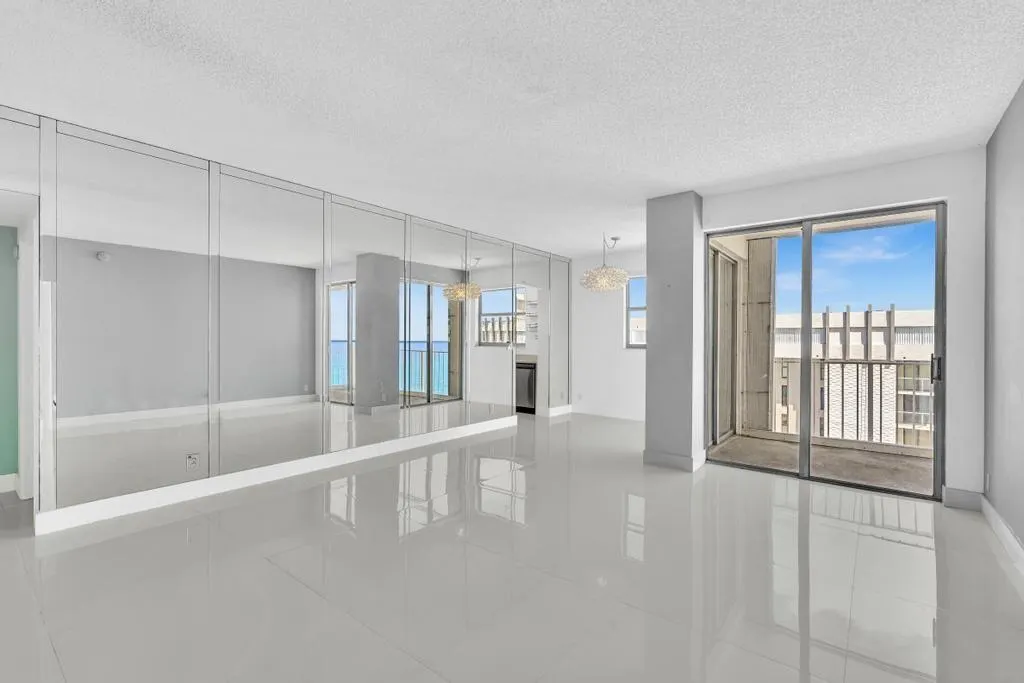1010 S Ocean Blvd, #PH15