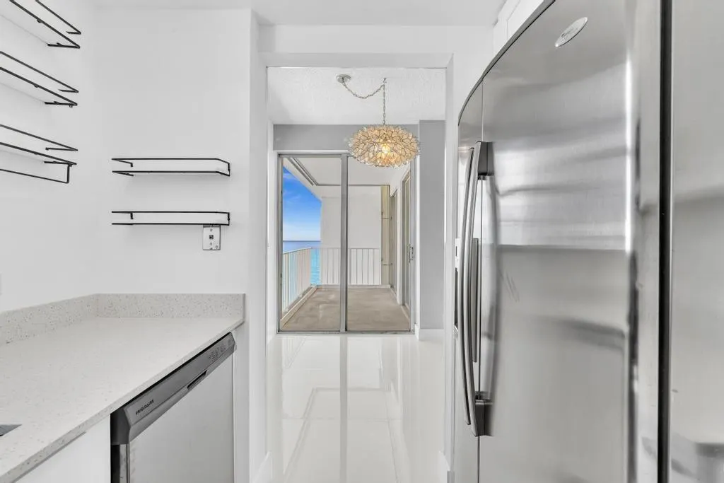 1010 S Ocean Blvd, #PH15