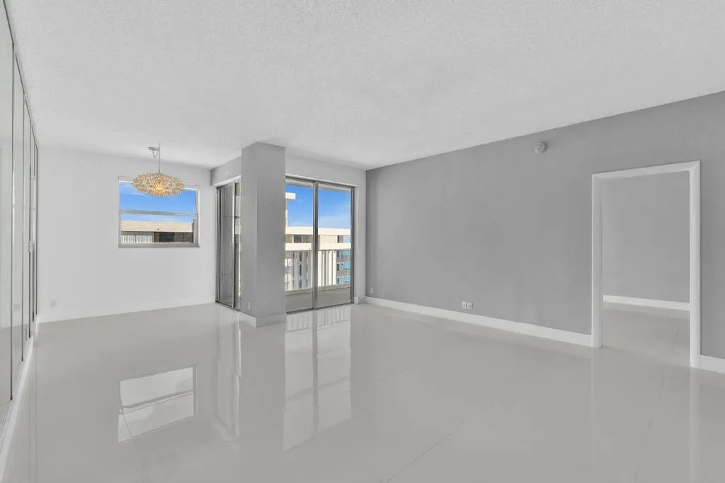 1010 S Ocean Blvd, #PH15