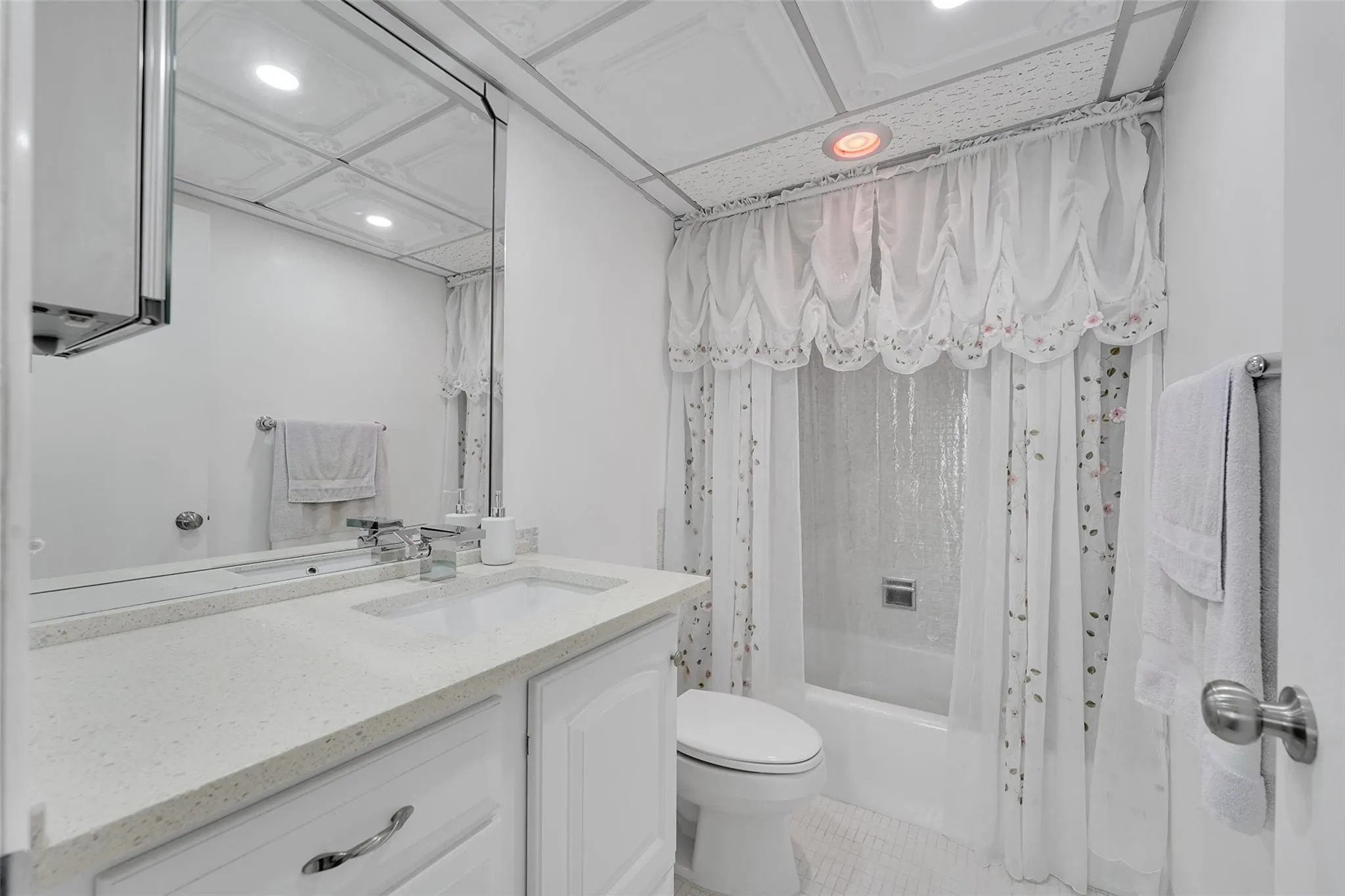 133 N Pompano Beach Blvd, #605