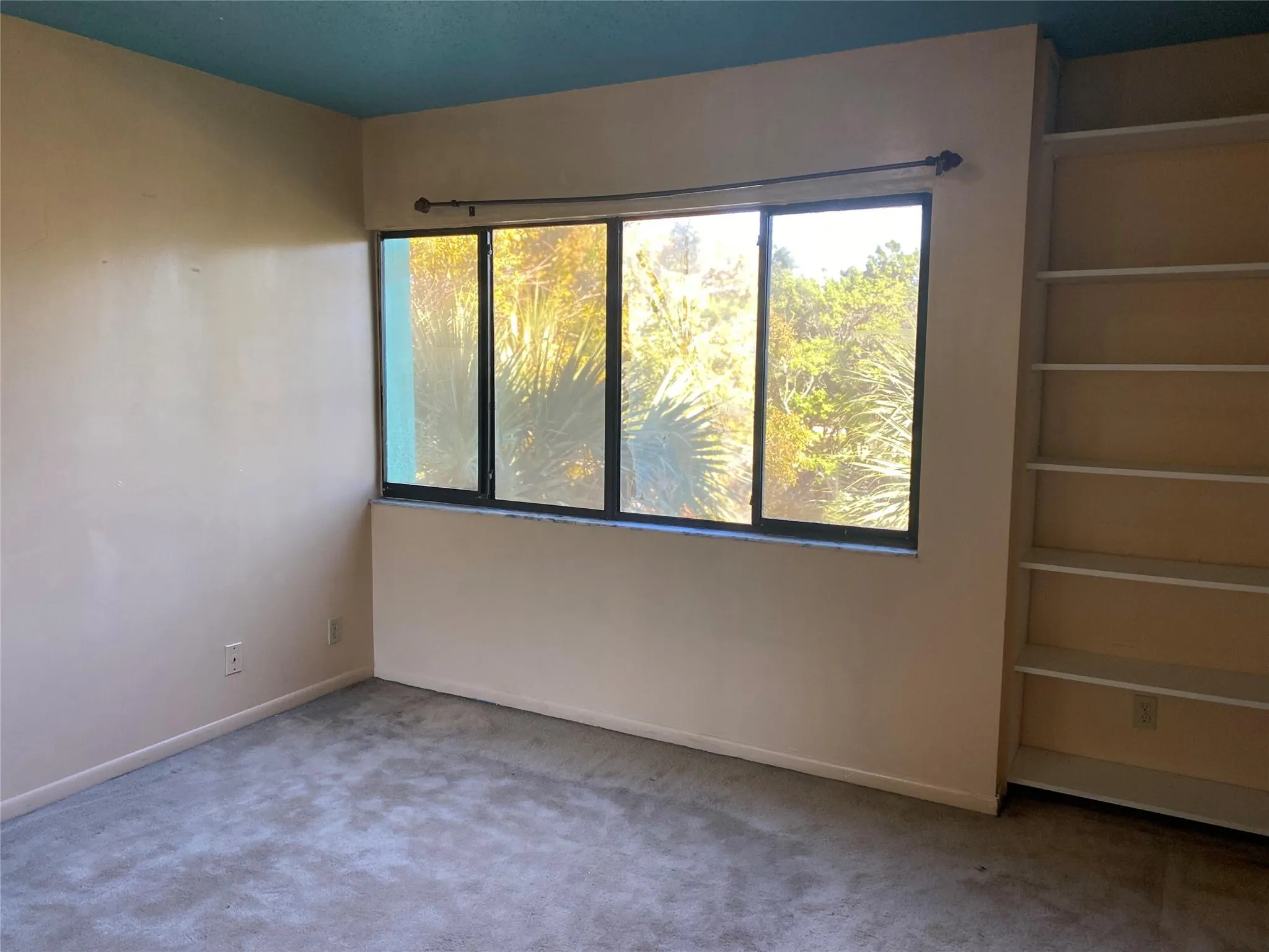 5884 Morningstar Cir, #406