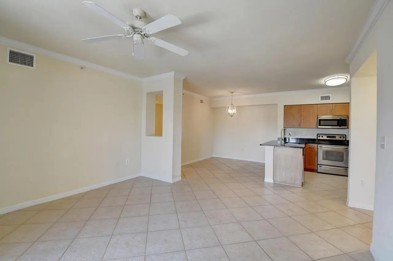 6565 Emerald Dunes Dr, #301