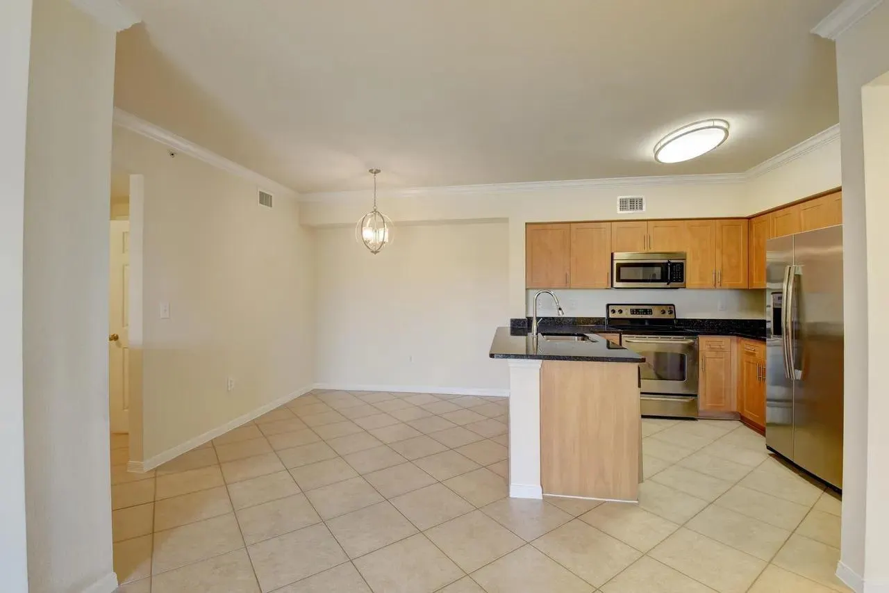 6565 Emerald Dunes Dr, #301