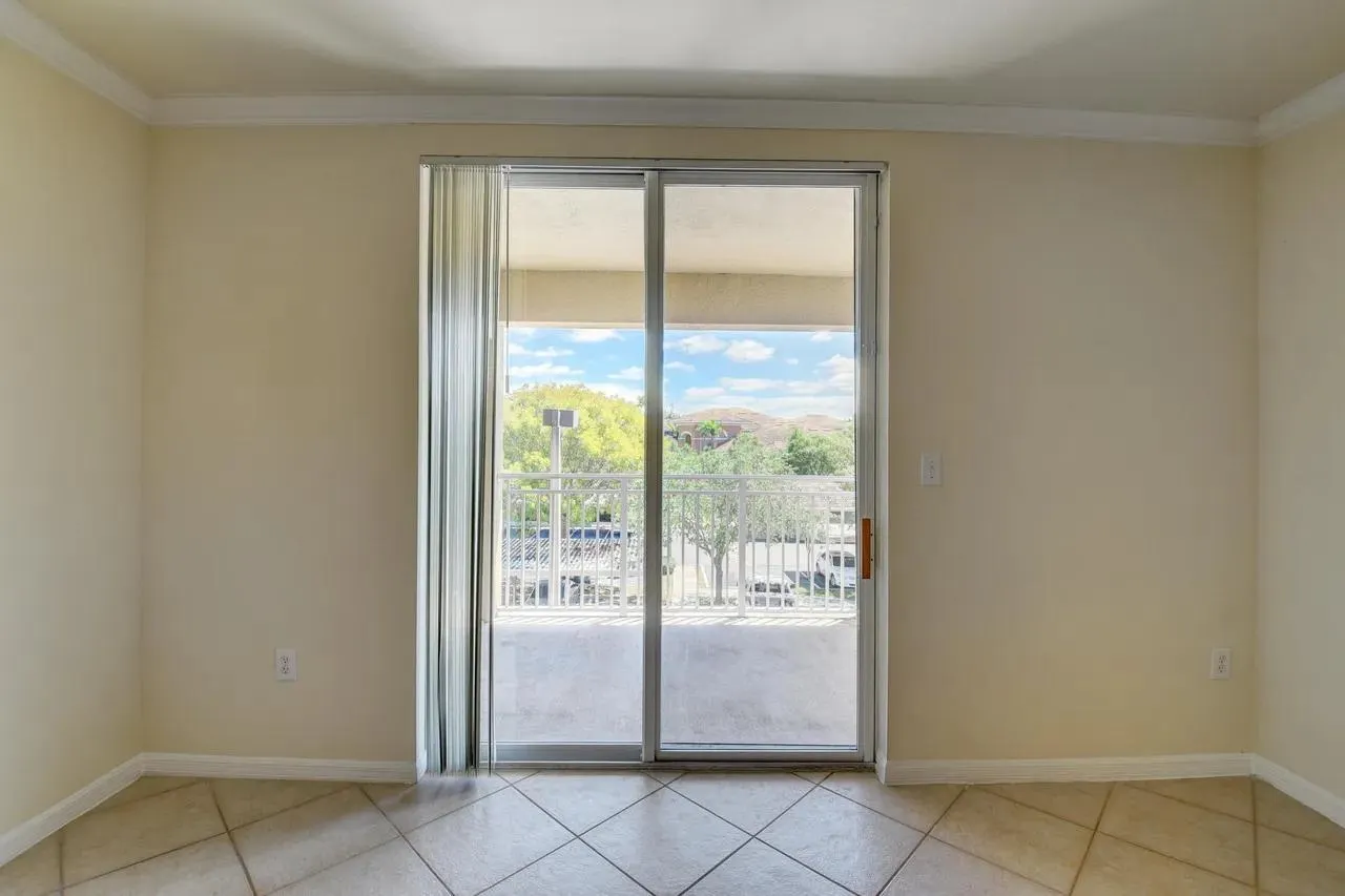 6565 Emerald Dunes Dr, #301