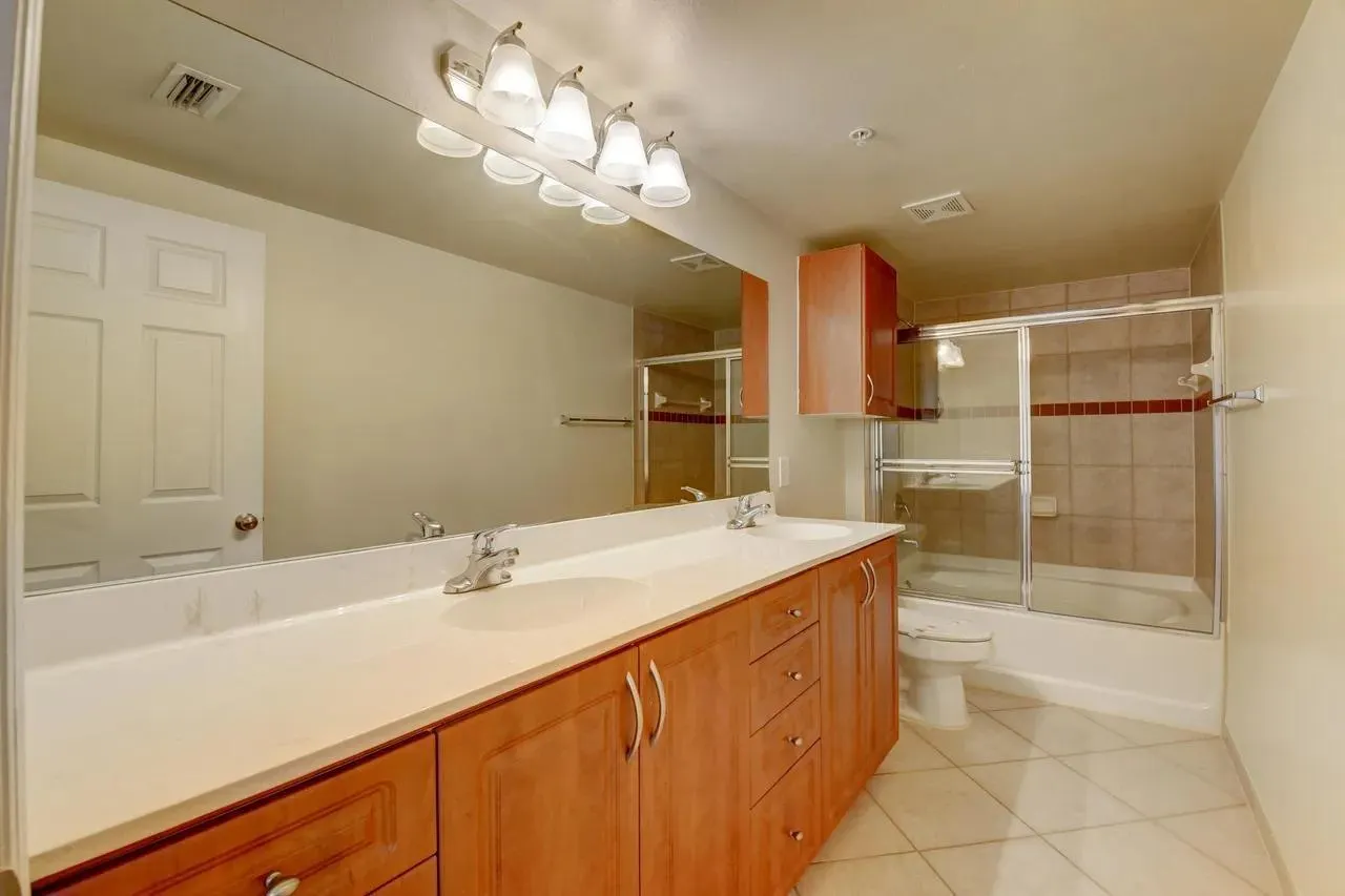 6565 Emerald Dunes Dr, #301