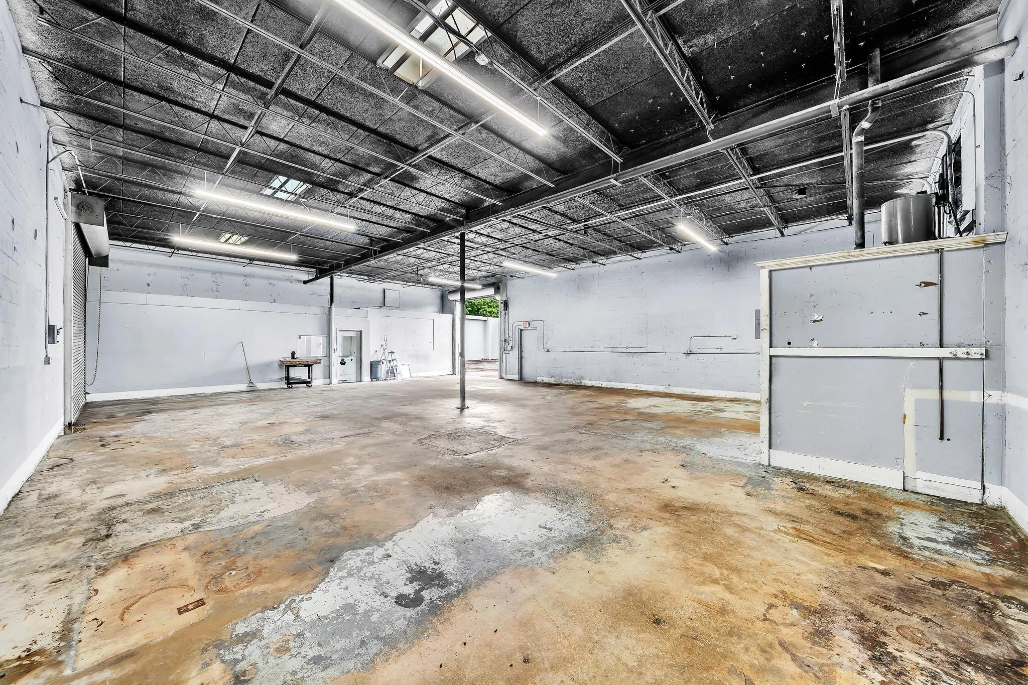 1100 NW 54th St