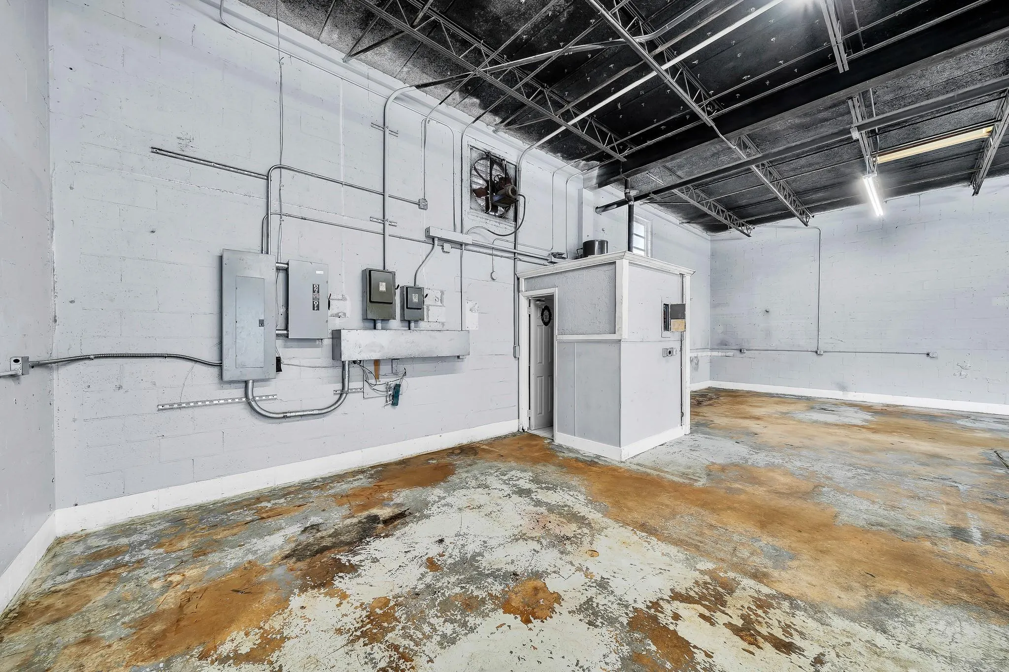 1100 NW 54th St