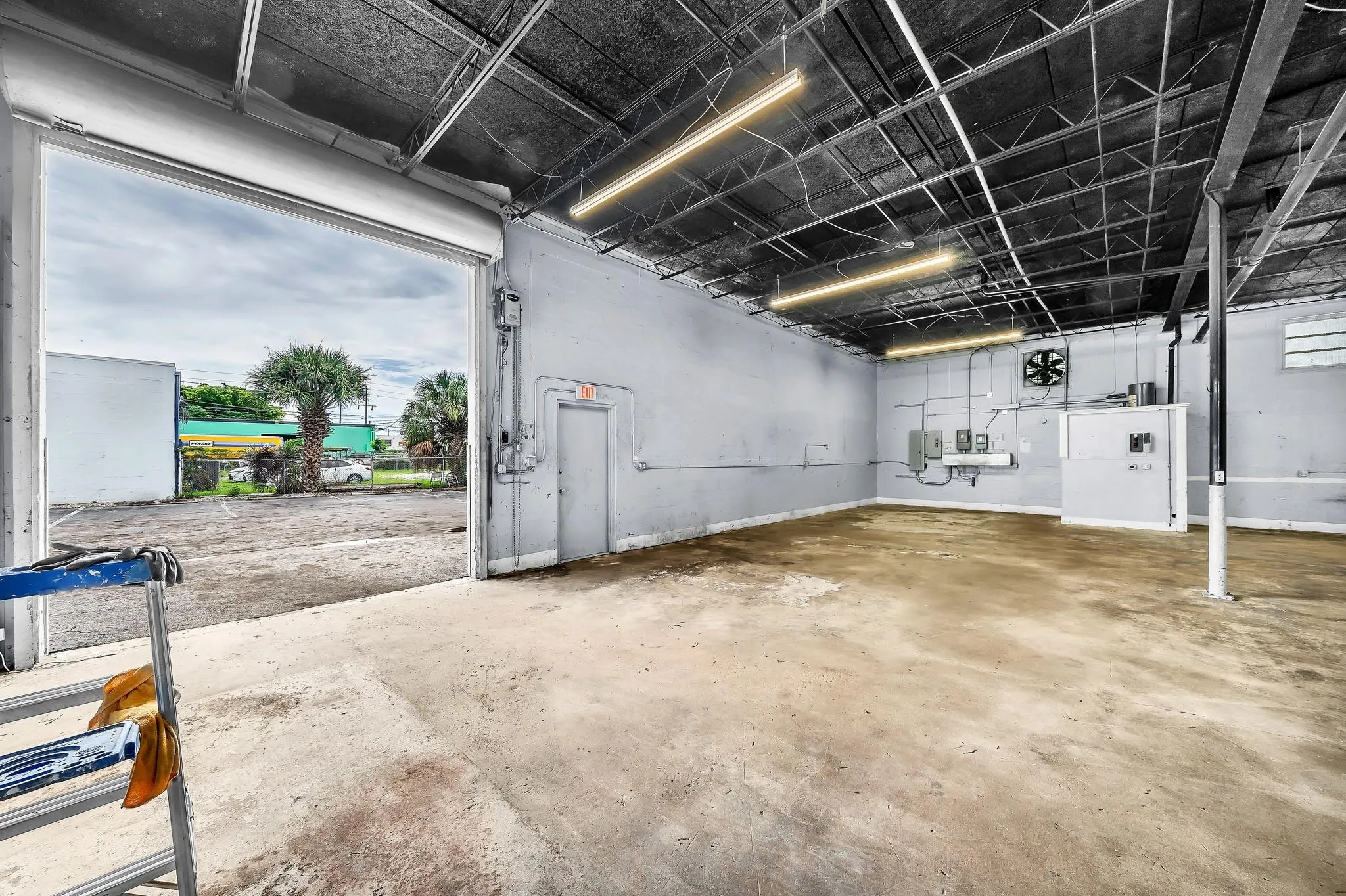 1100 NW 54th St