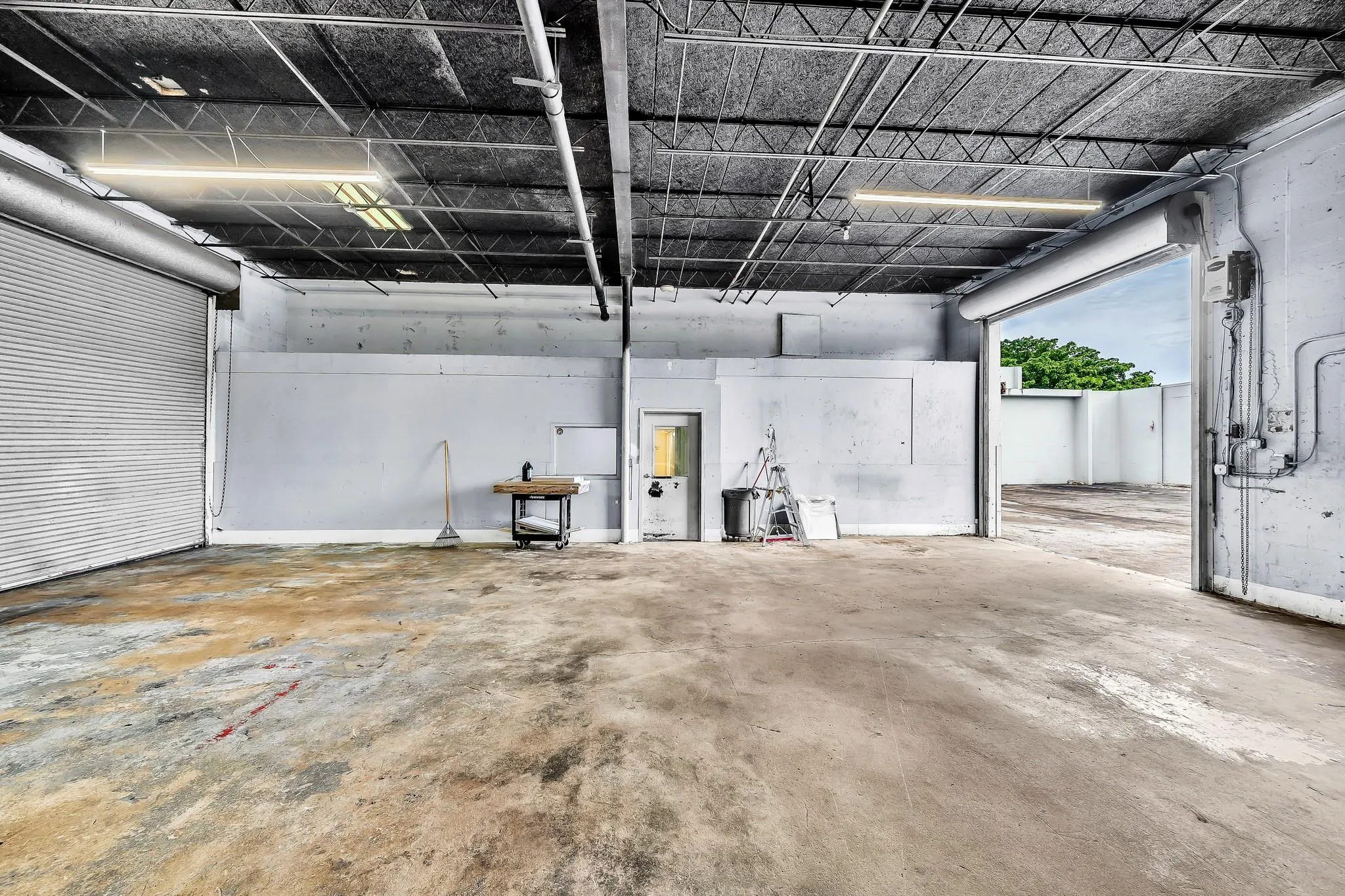 1100 NW 54th St