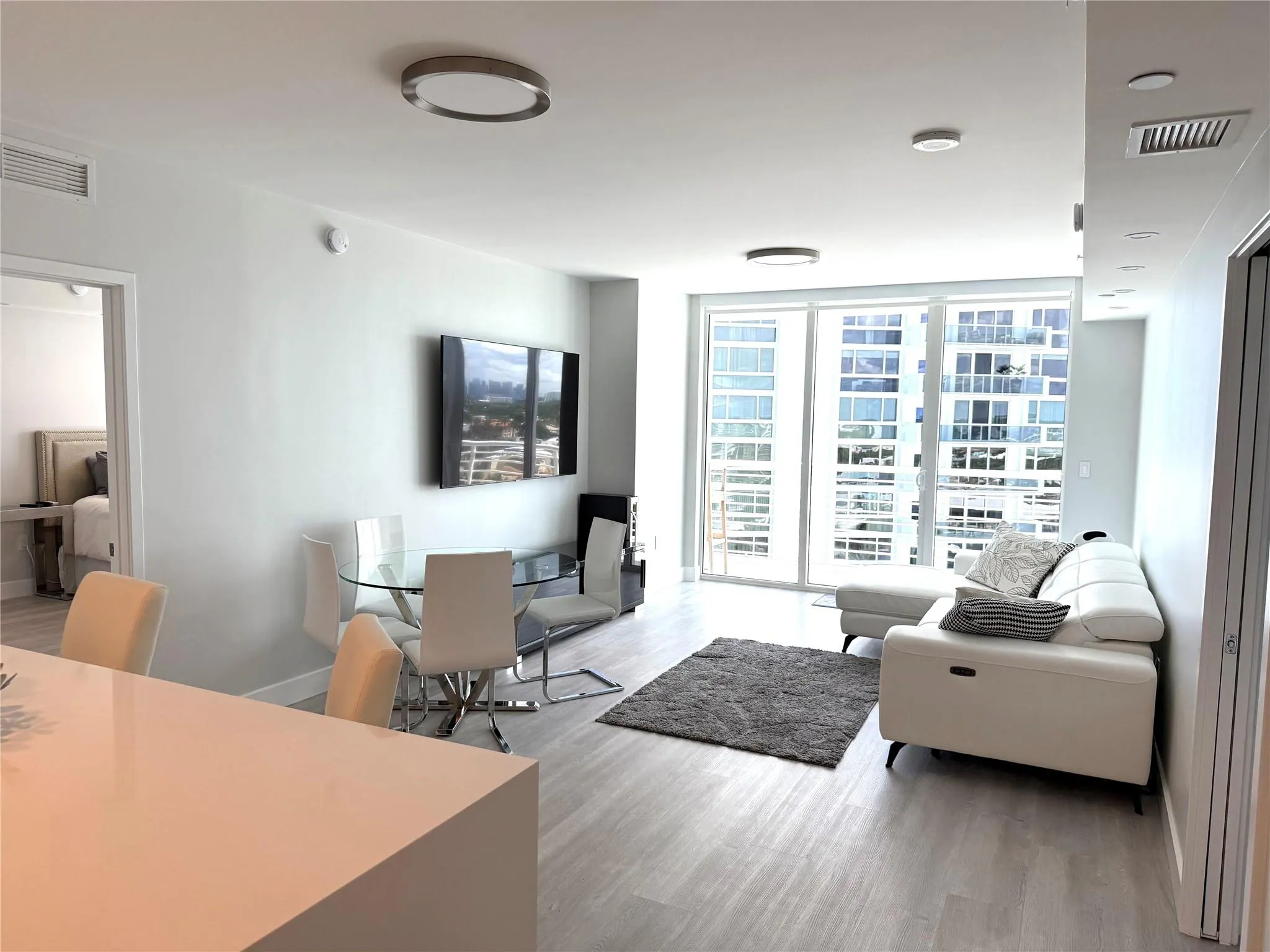2821 N Ocean Blvd, #1106