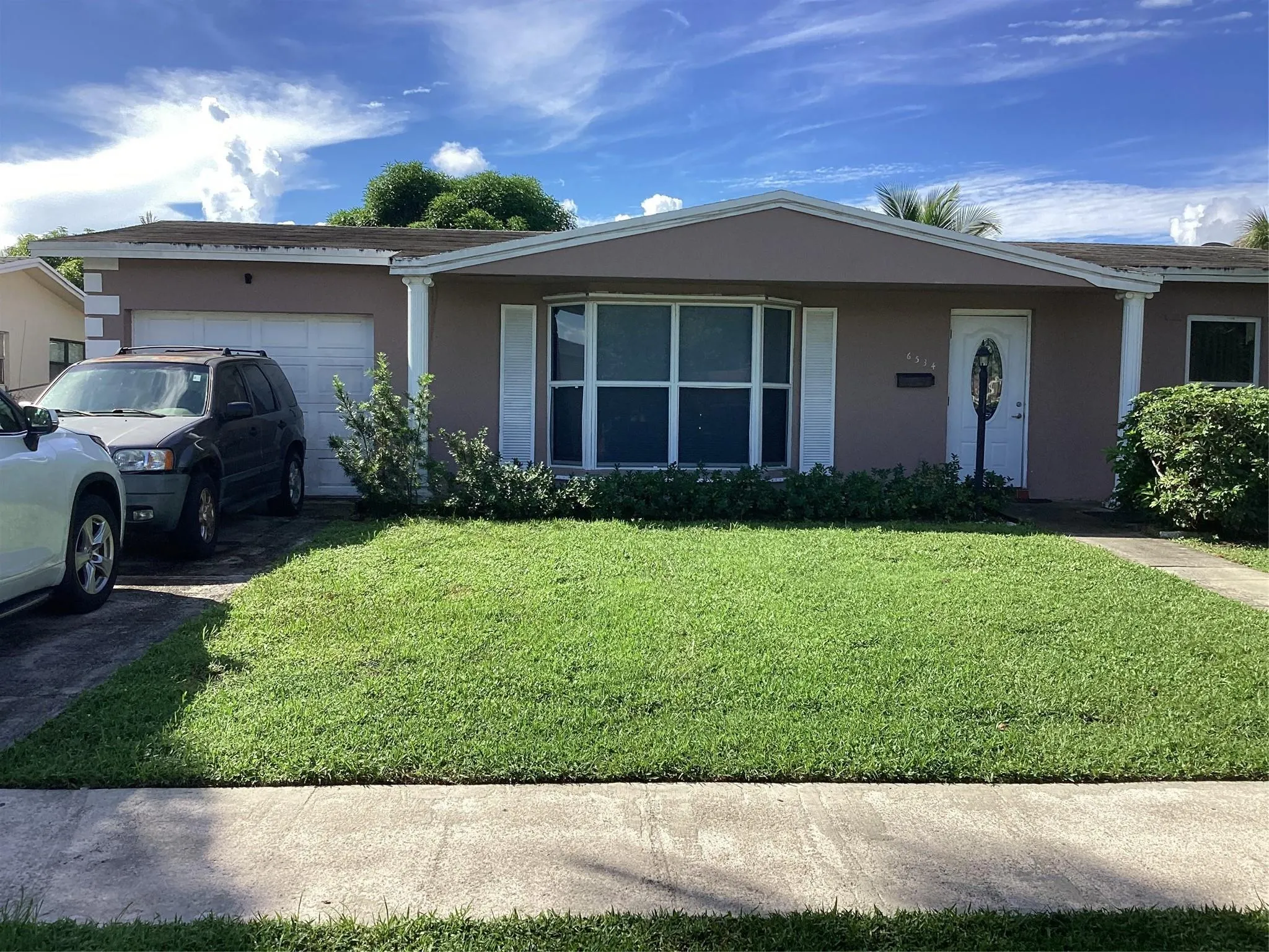 6534 SW 8th Pl