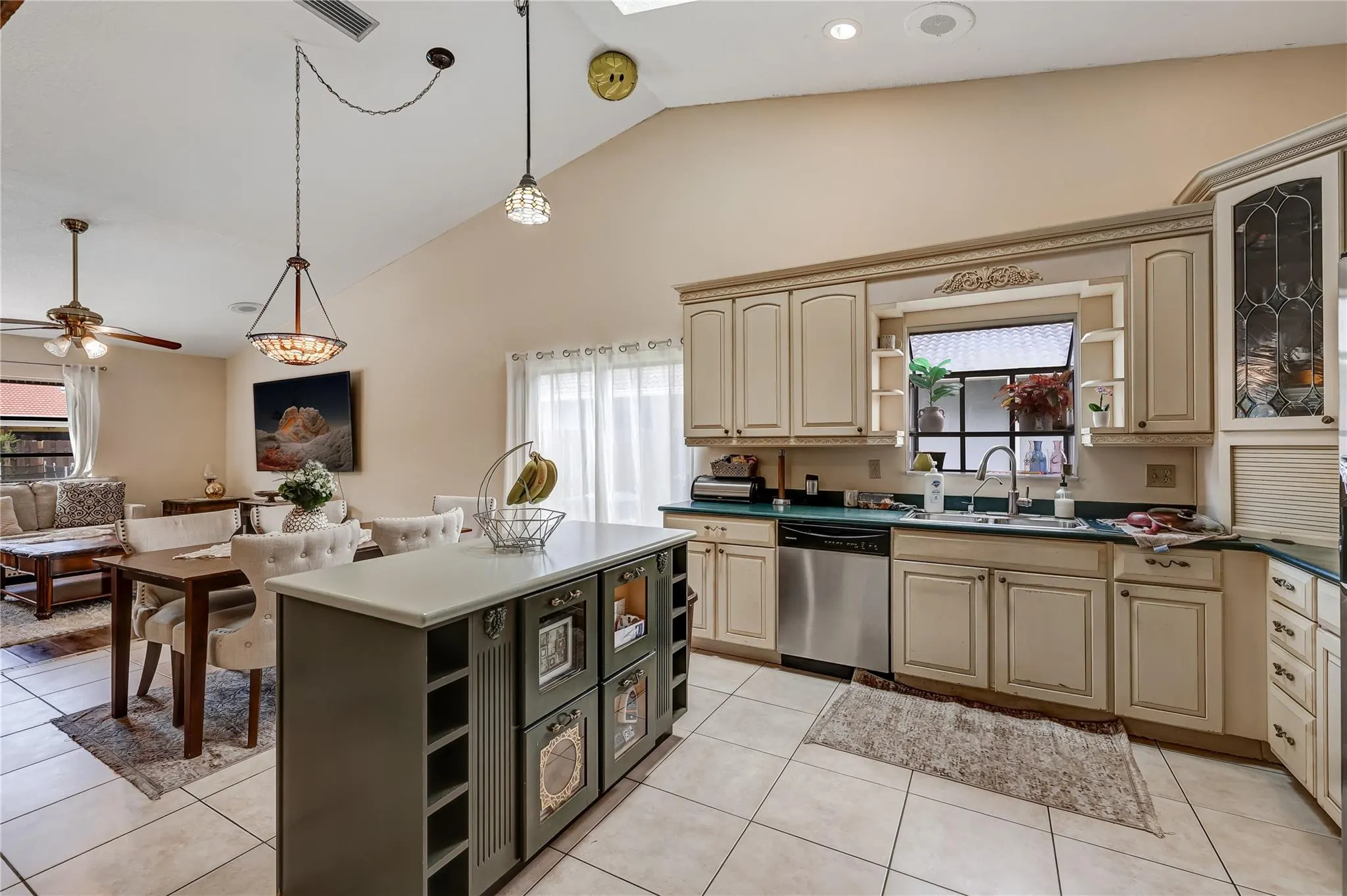 1962 NW 110th Ln