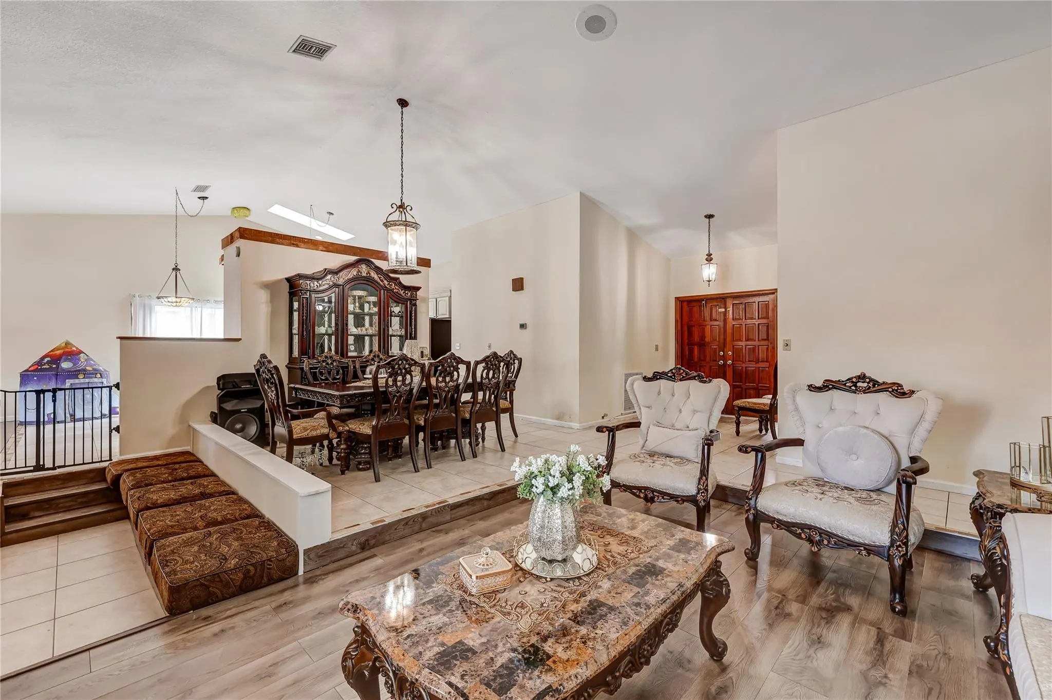 1962 NW 110th Ln