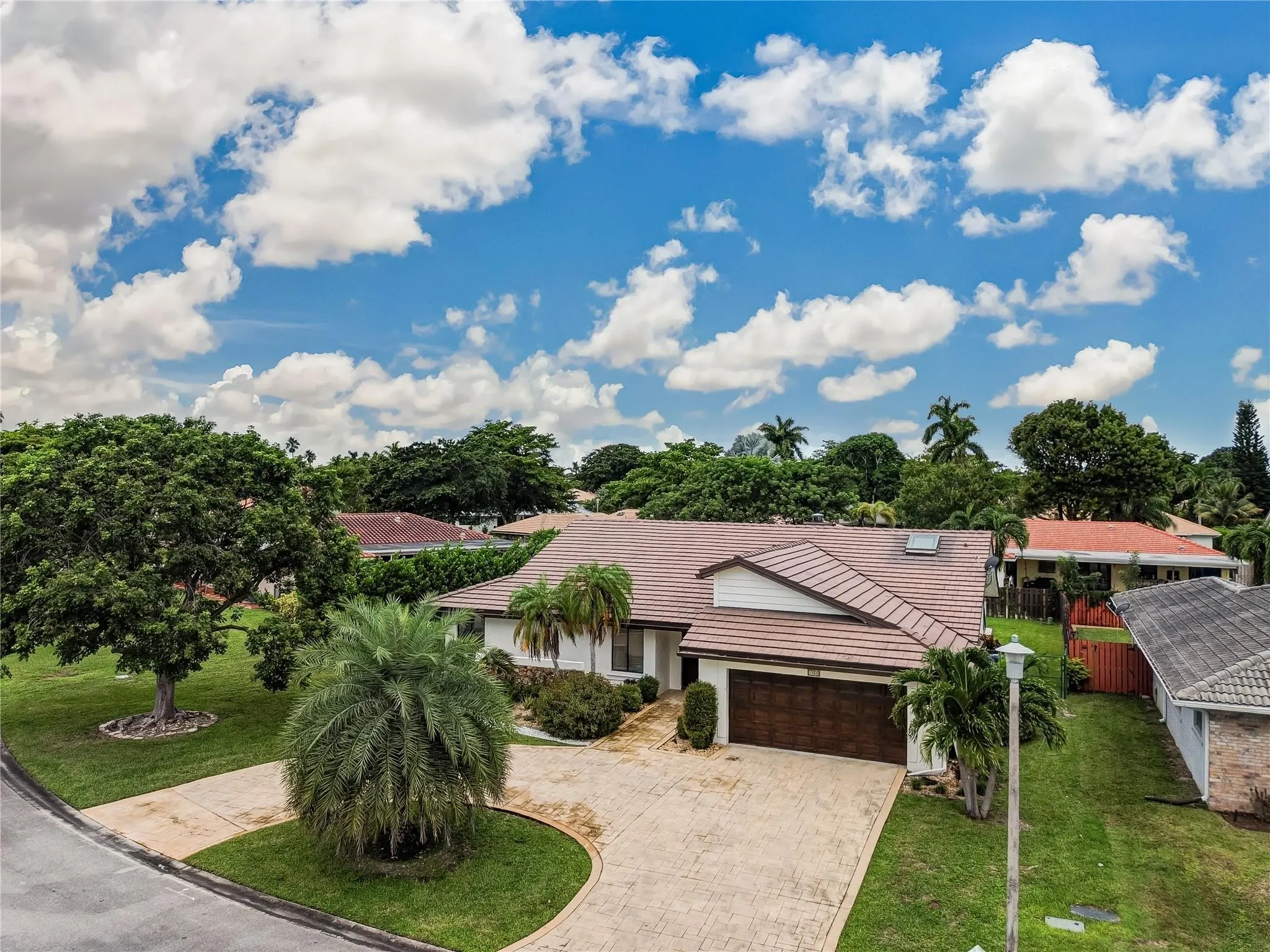 1962 NW 110th Ln