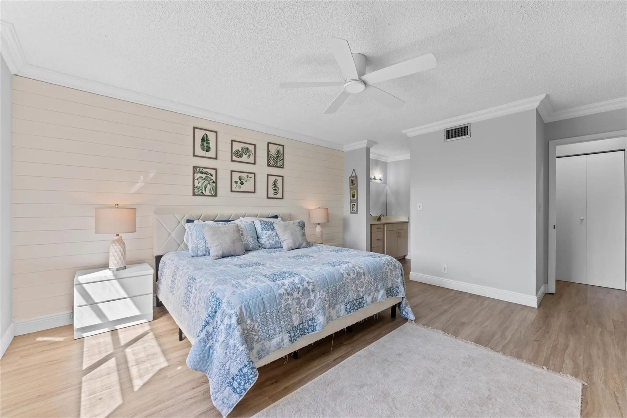 4132 S Carambola Cir S, #F206