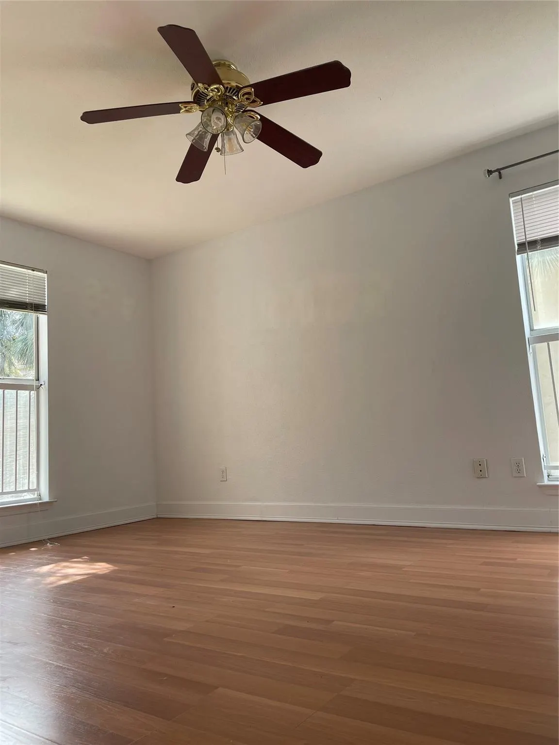 799 Riverside Dr, #1023