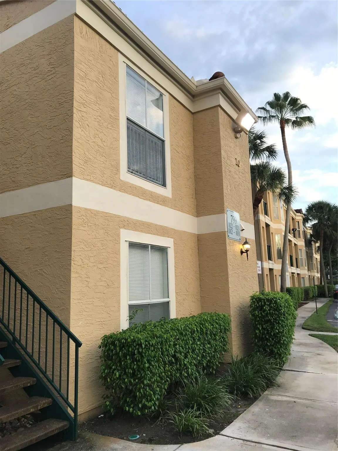 799 Riverside Dr, #1023