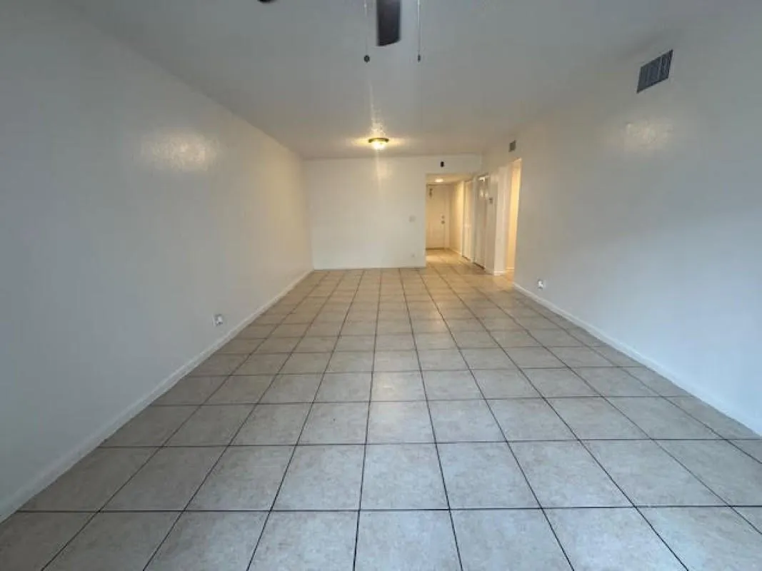 10120 NW 36th St, #4