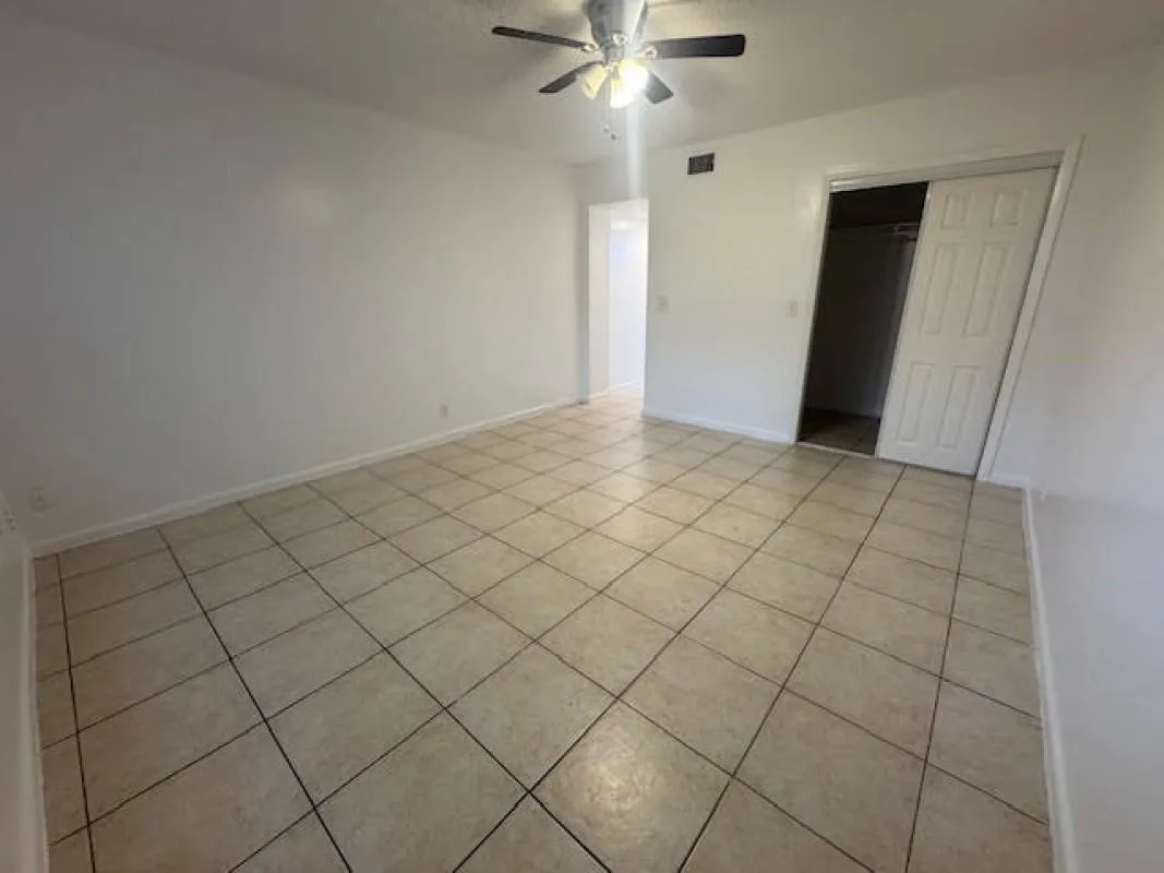 10120 NW 36th St, #4