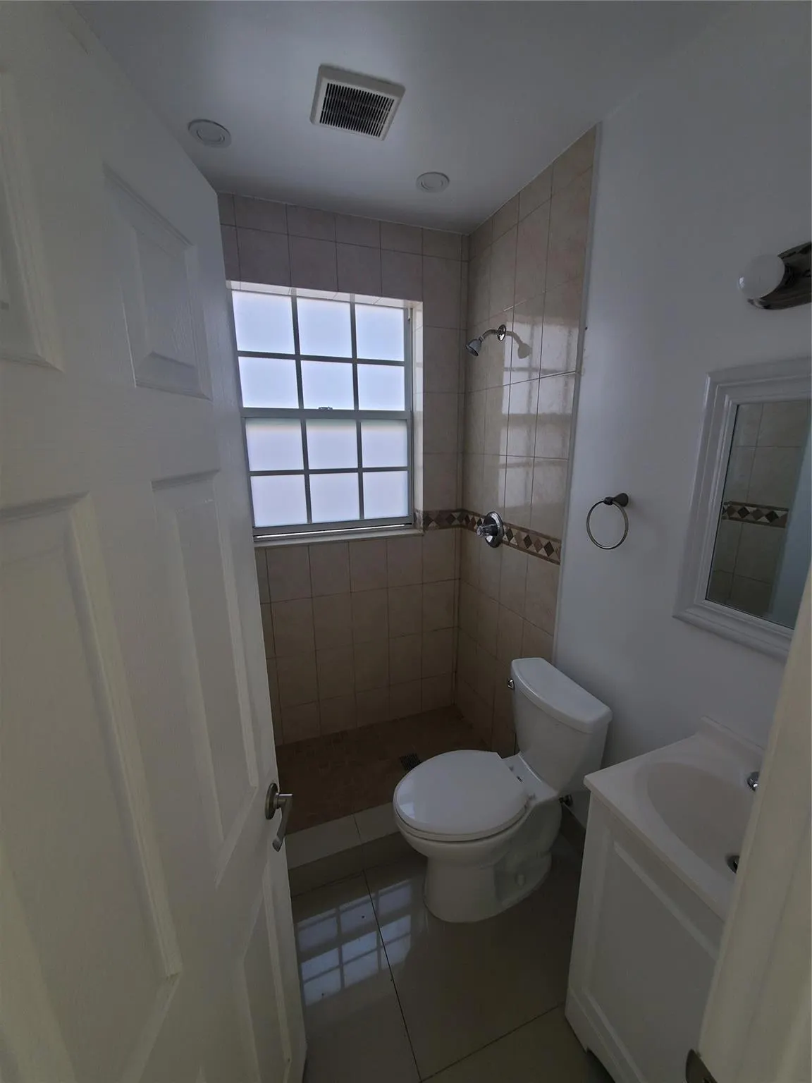 236 NE 28th St, #1