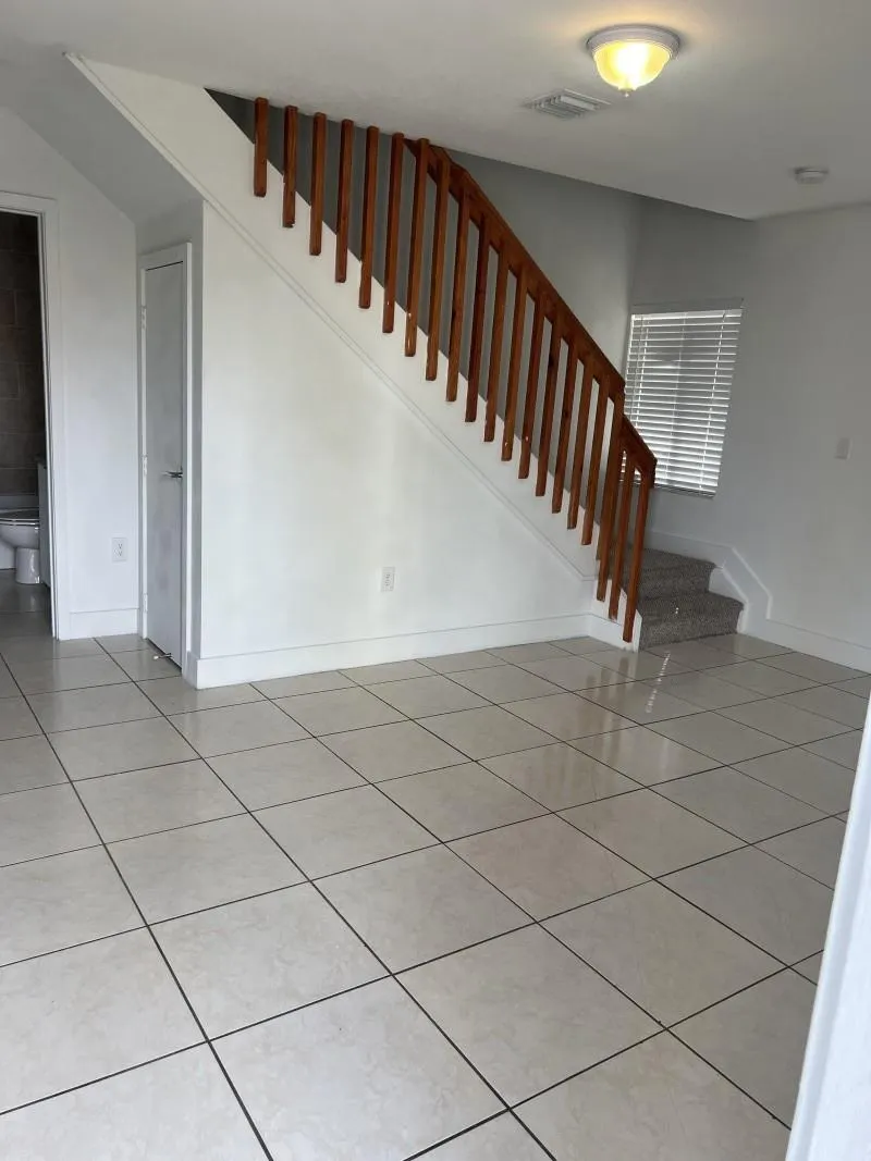 2496 W 5th Way