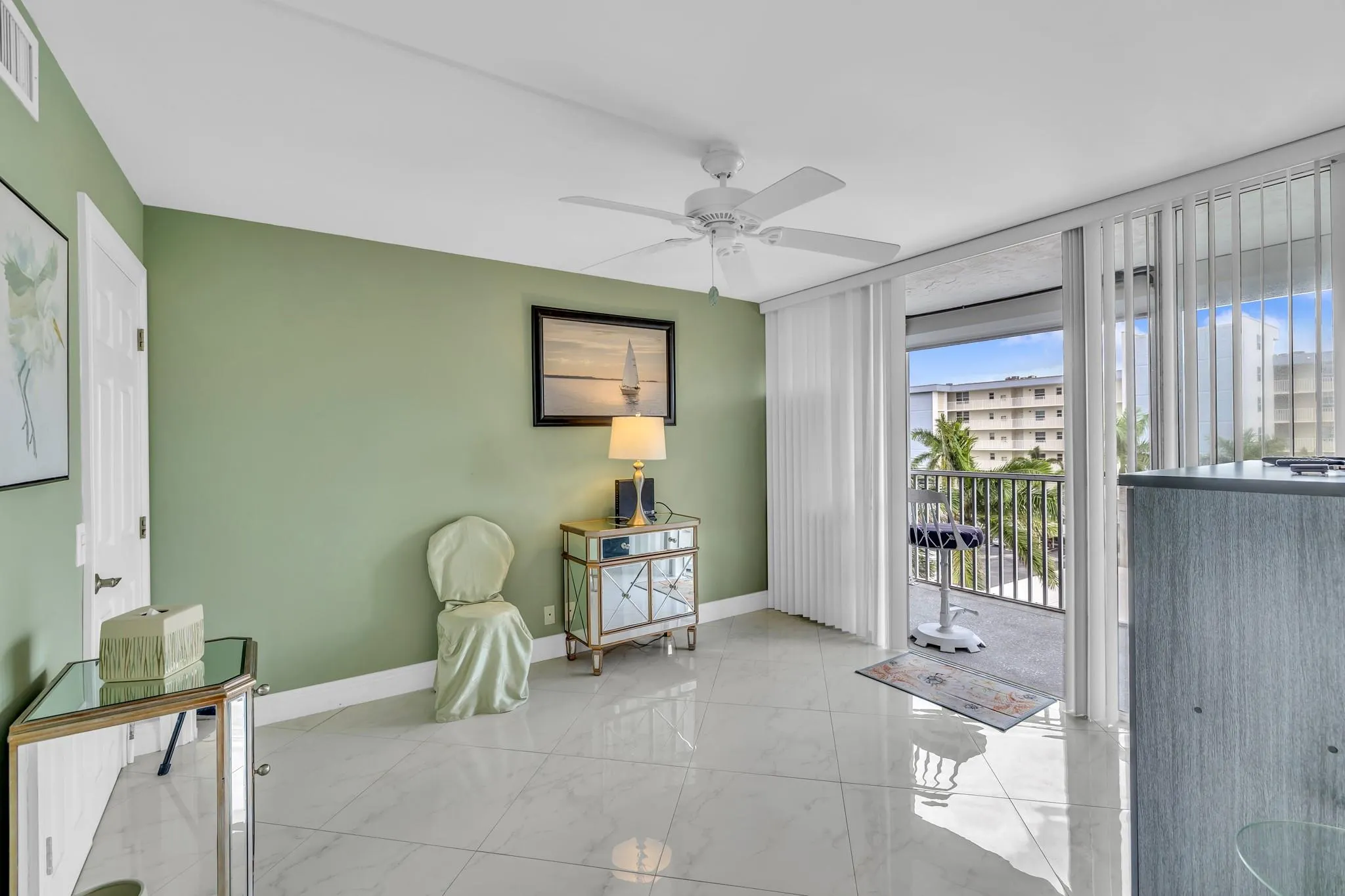1 Harbourside Dr, #1501