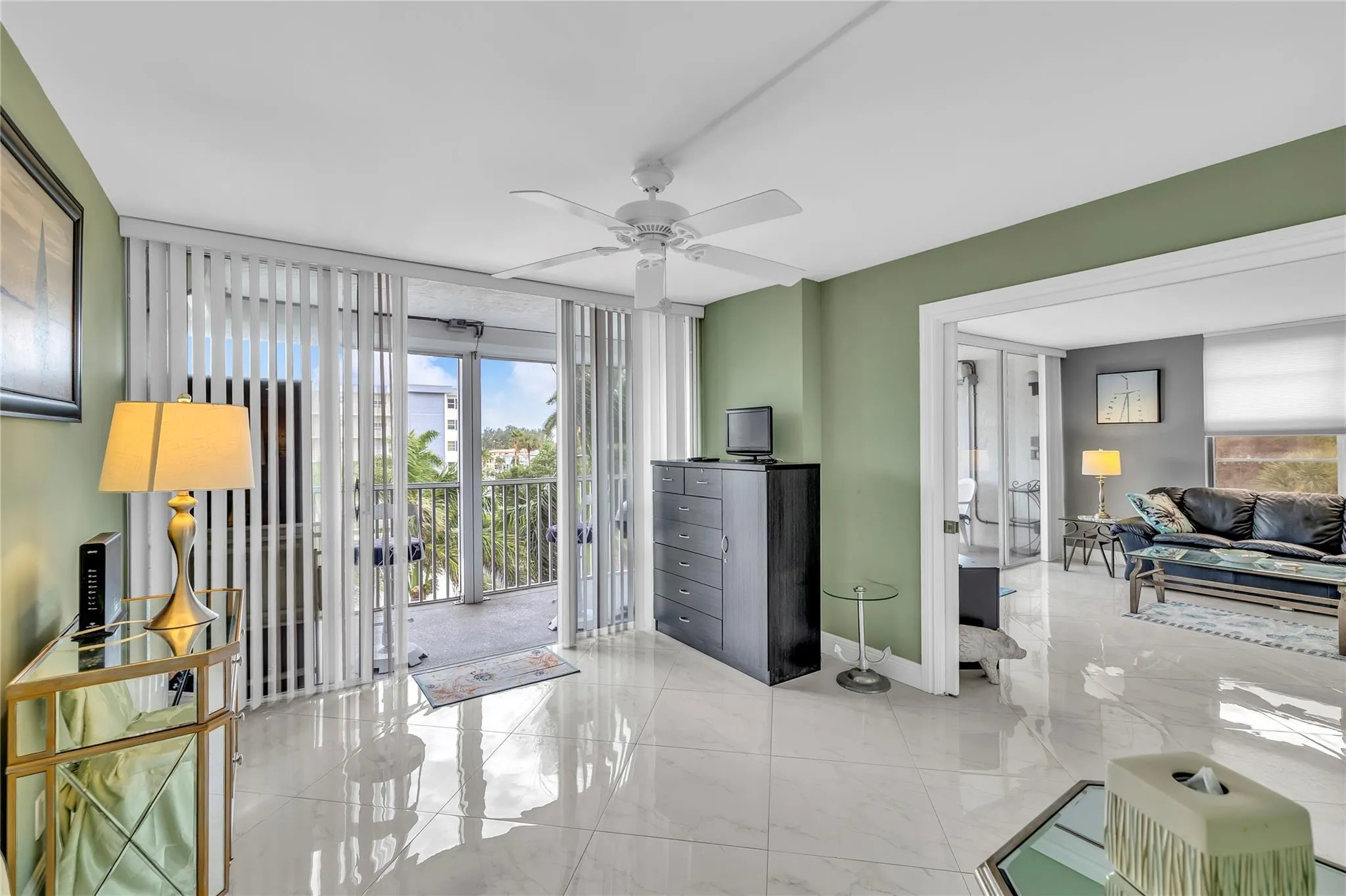 1 Harbourside Dr, #1501