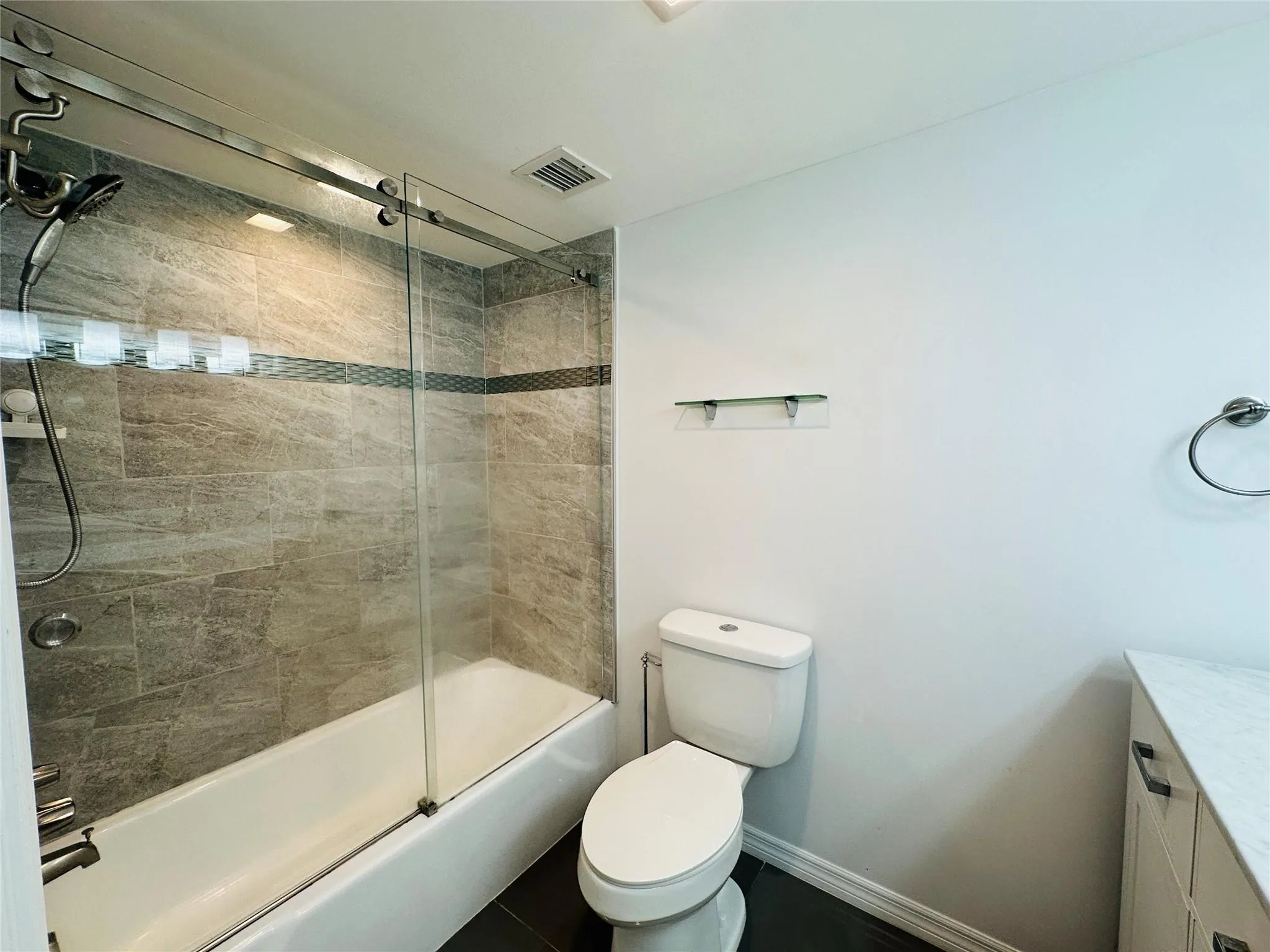 750 N Ocean Blvd, #2010