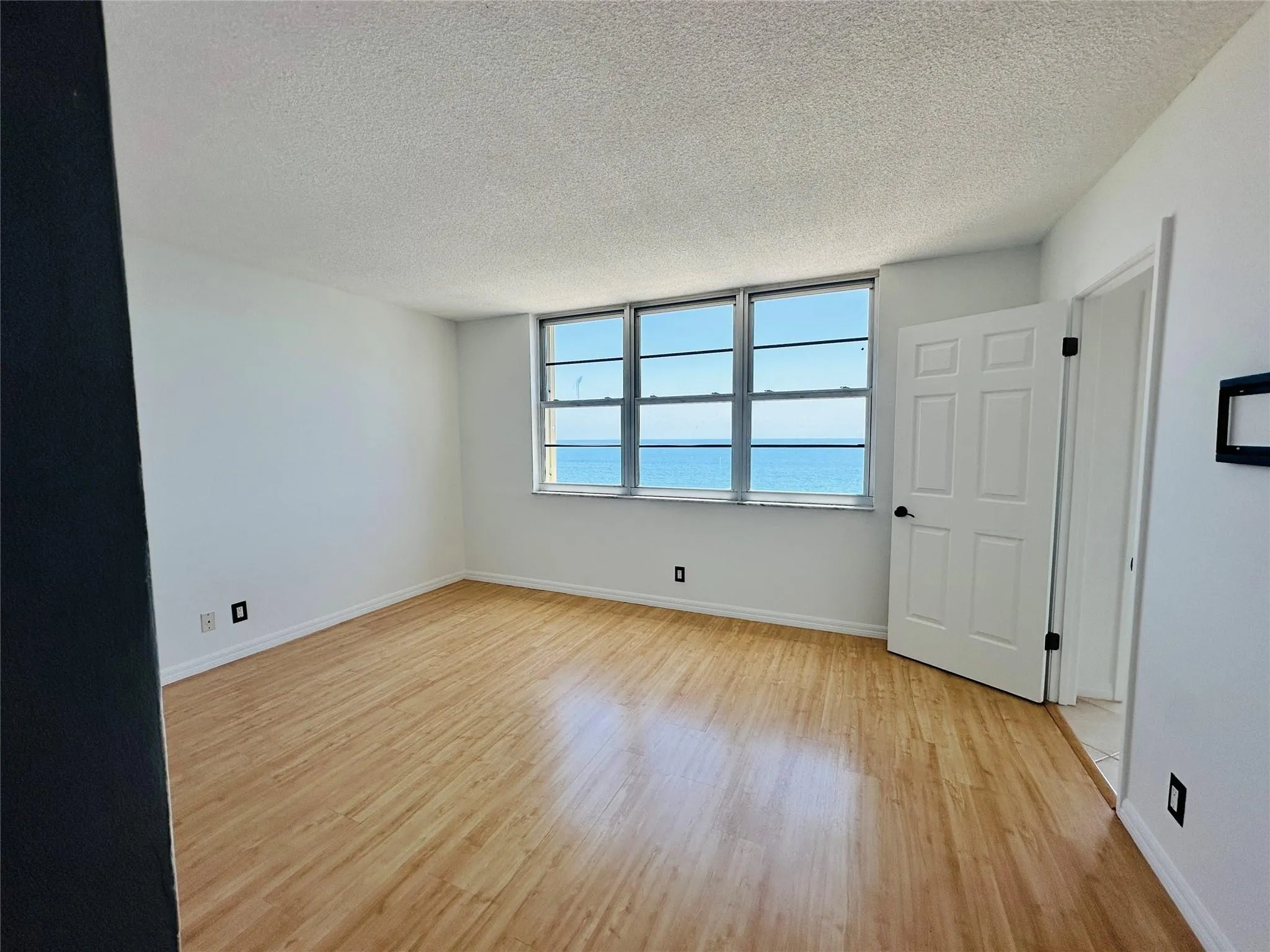 750 N Ocean Blvd, #2010
