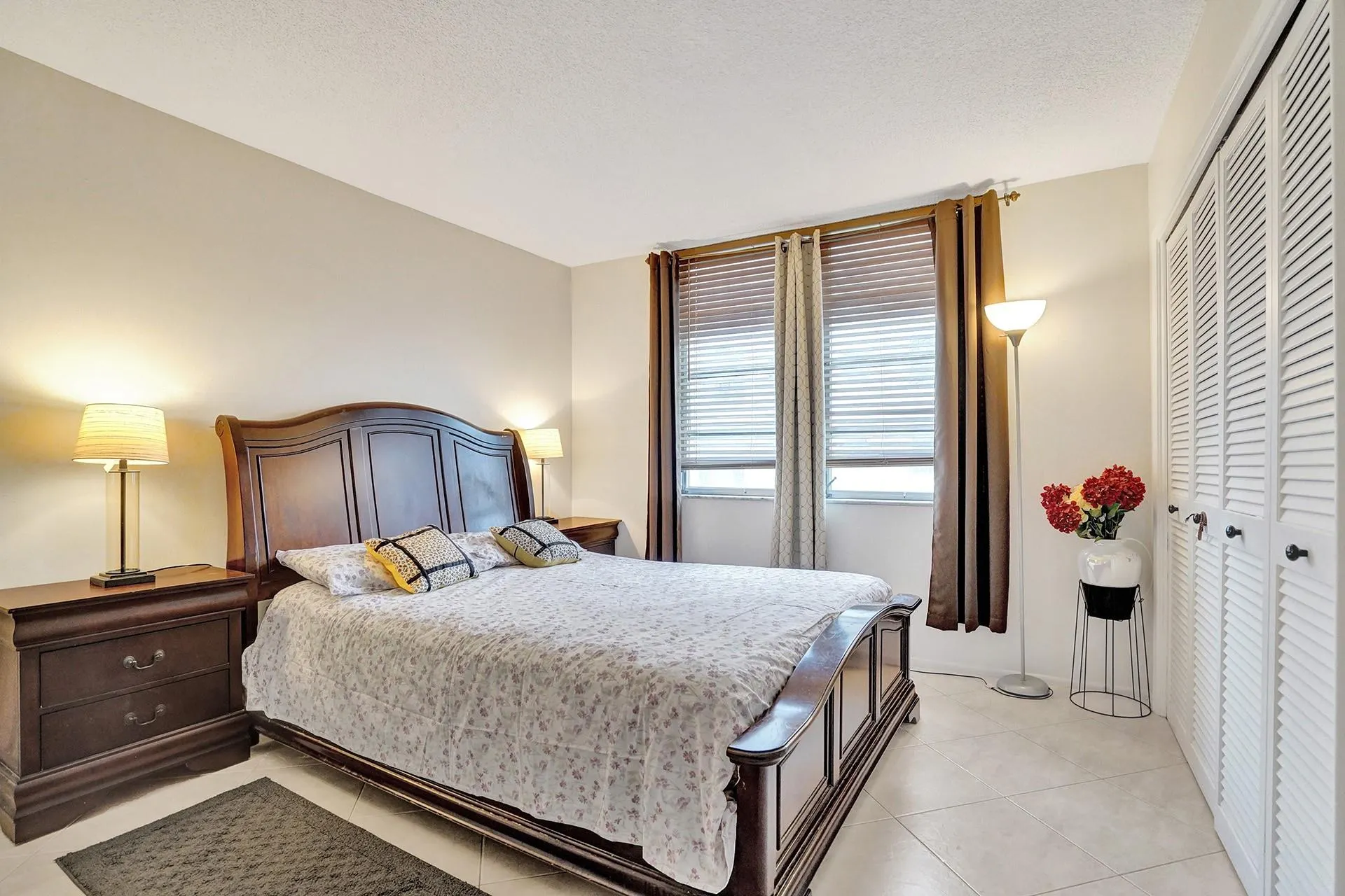 2671 S Course Drive, #610
