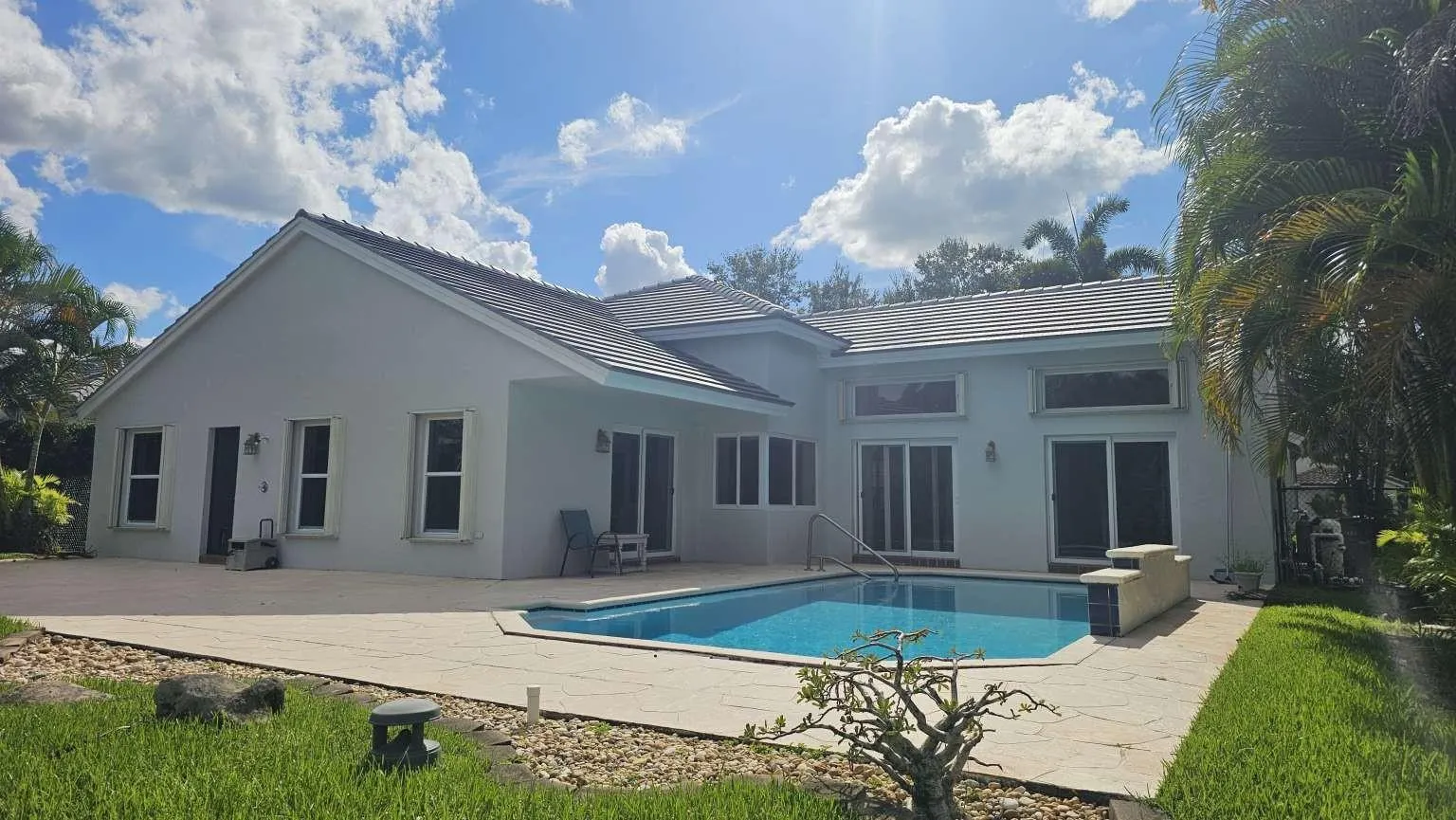 3212 Ridge Trce